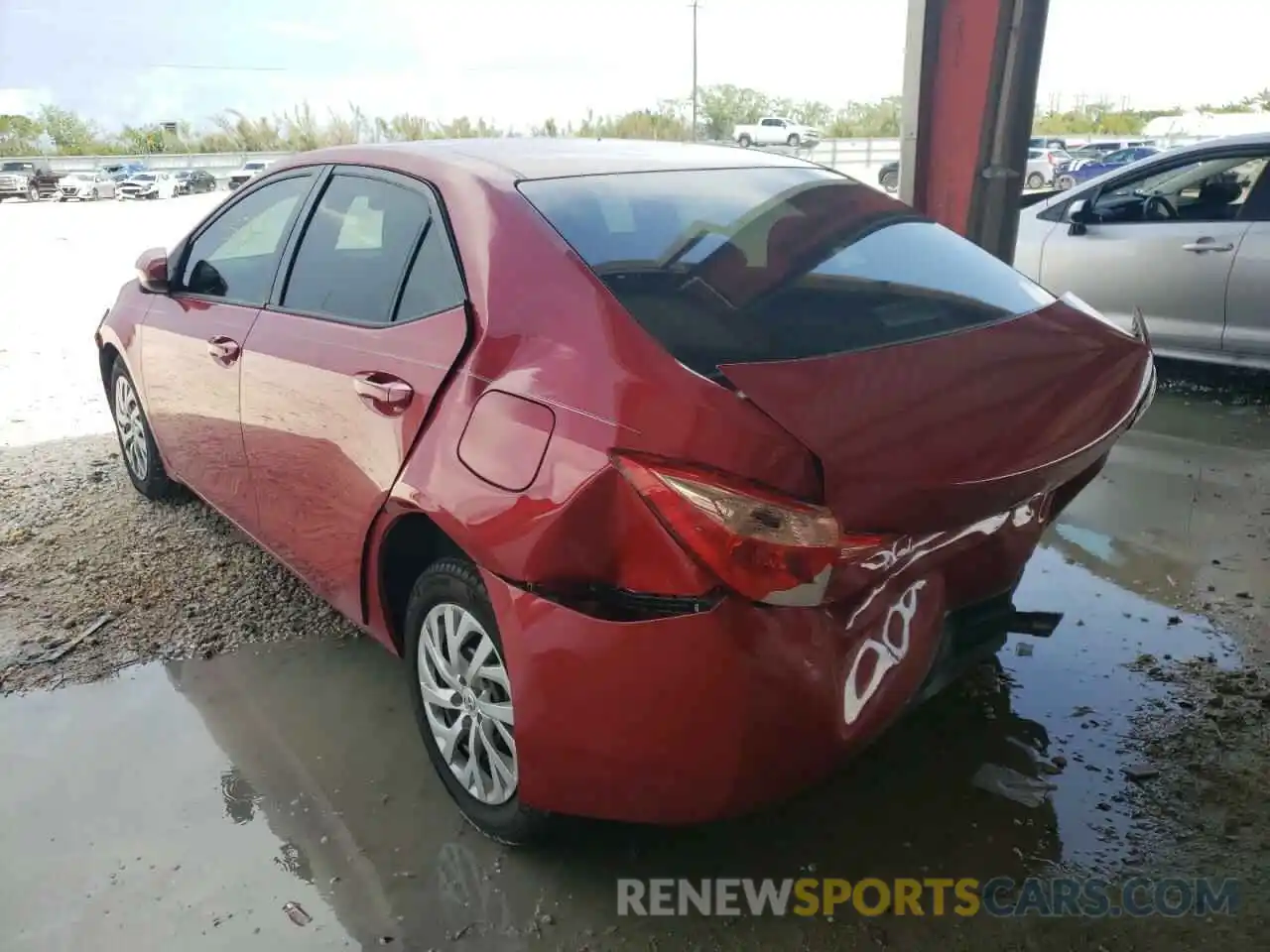 3 Photograph of a damaged car 2T1BURHE7KC217135 TOYOTA COROLLA 2019