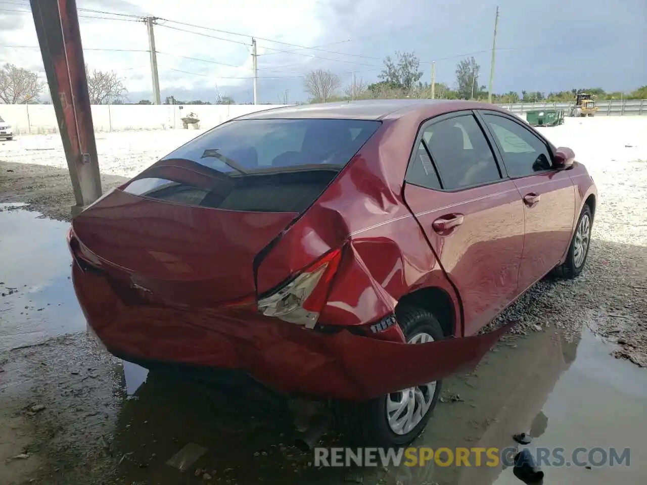 4 Photograph of a damaged car 2T1BURHE7KC217135 TOYOTA COROLLA 2019