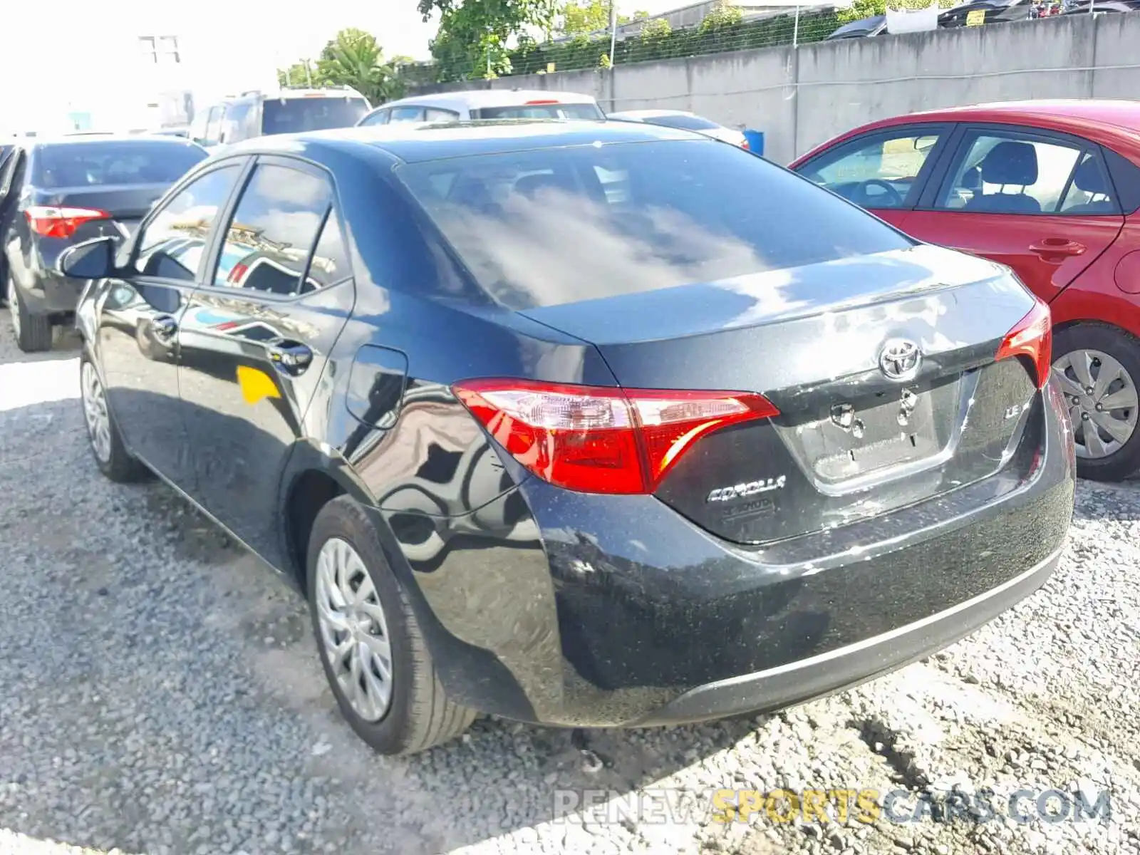 3 Photograph of a damaged car 2T1BURHE7KC217216 TOYOTA COROLLA 2019