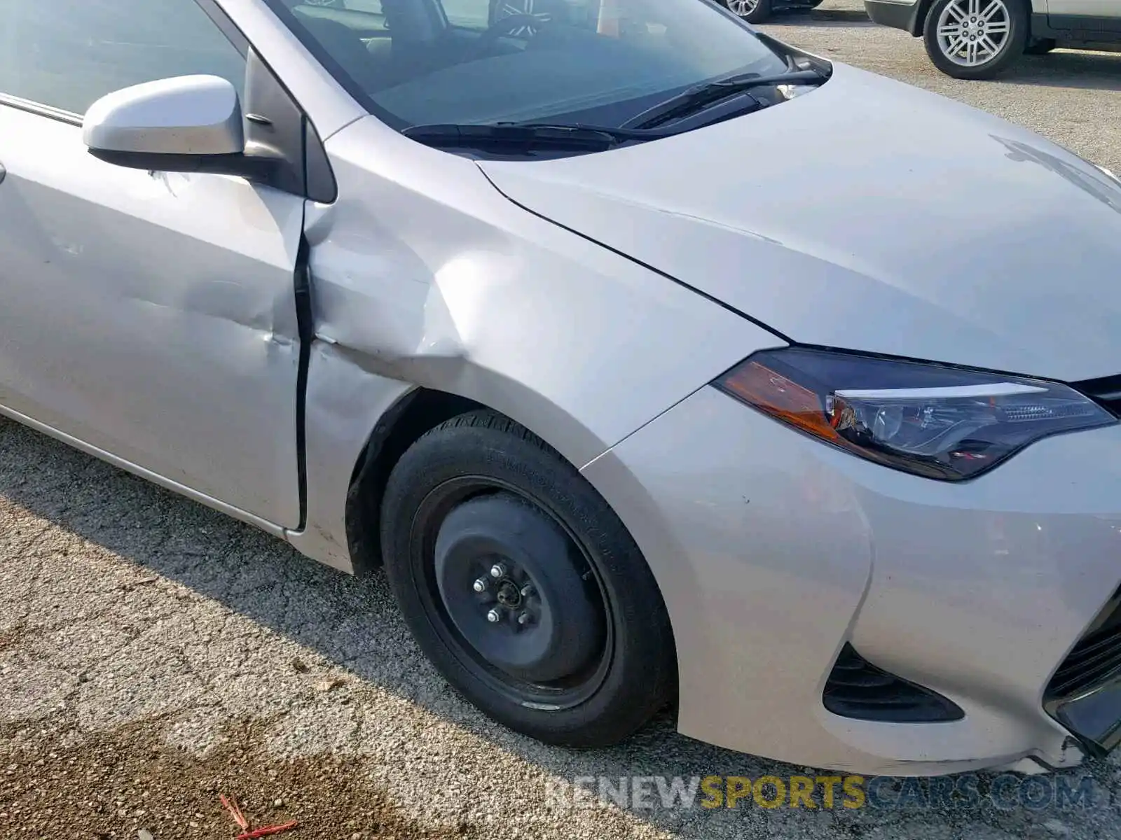 9 Photograph of a damaged car 2T1BURHE7KC217409 TOYOTA COROLLA 2019