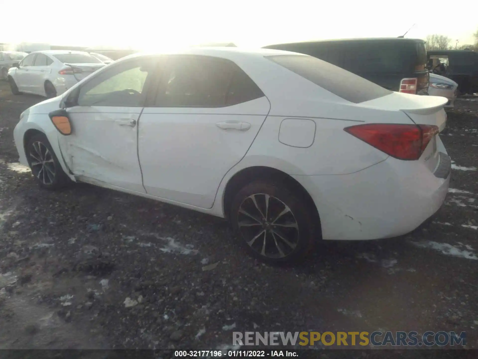 3 Photograph of a damaged car 2T1BURHE7KC217782 TOYOTA COROLLA 2019