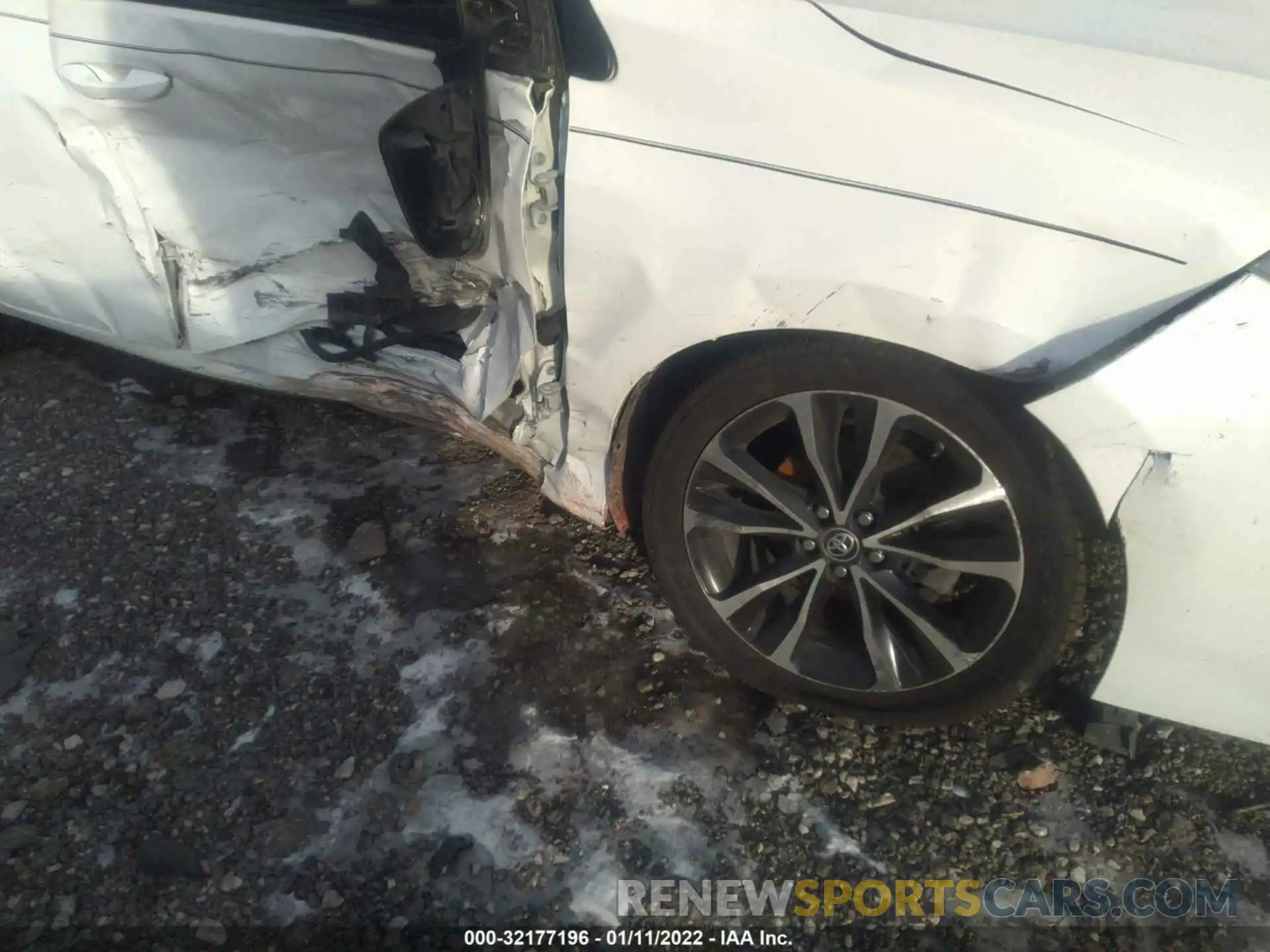 6 Photograph of a damaged car 2T1BURHE7KC217782 TOYOTA COROLLA 2019