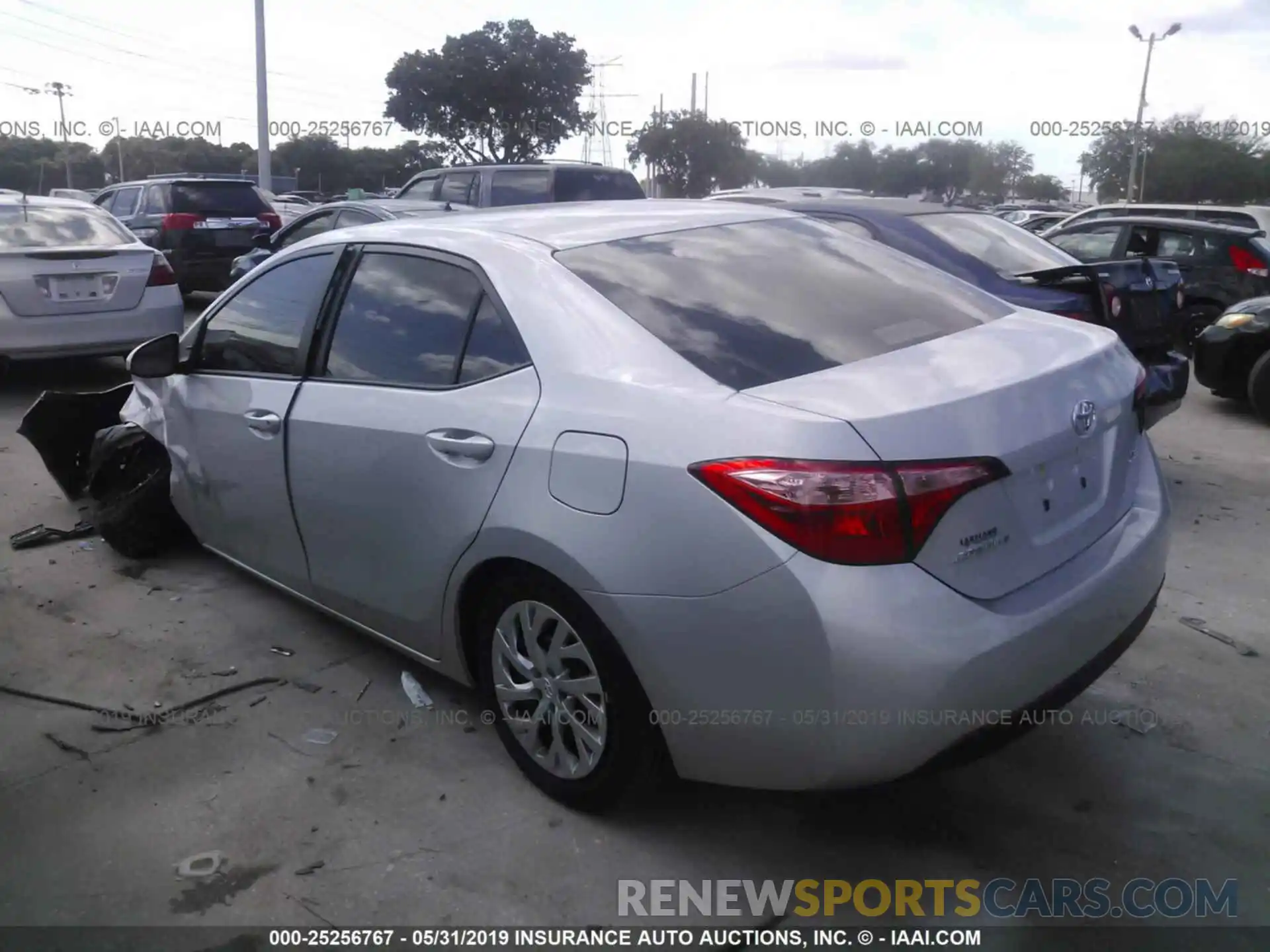 3 Photograph of a damaged car 2T1BURHE7KC219743 TOYOTA COROLLA 2019