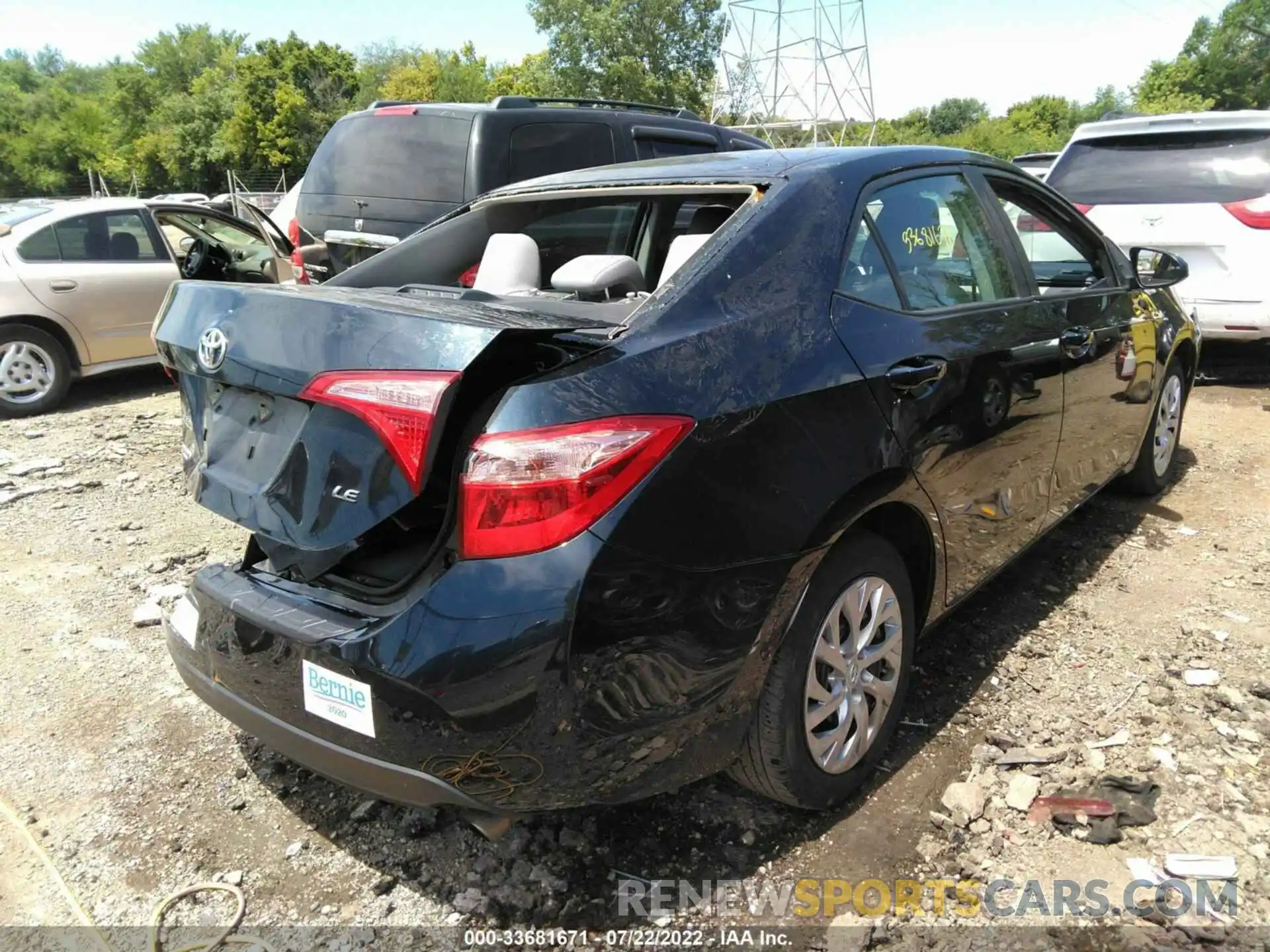 4 Photograph of a damaged car 2T1BURHE7KC222450 TOYOTA COROLLA 2019