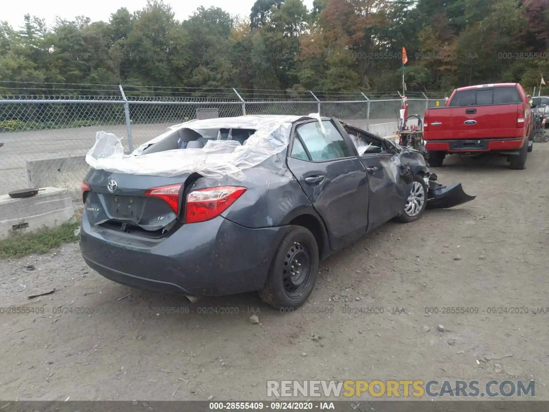 4 Photograph of a damaged car 2T1BURHE7KC223307 TOYOTA COROLLA 2019