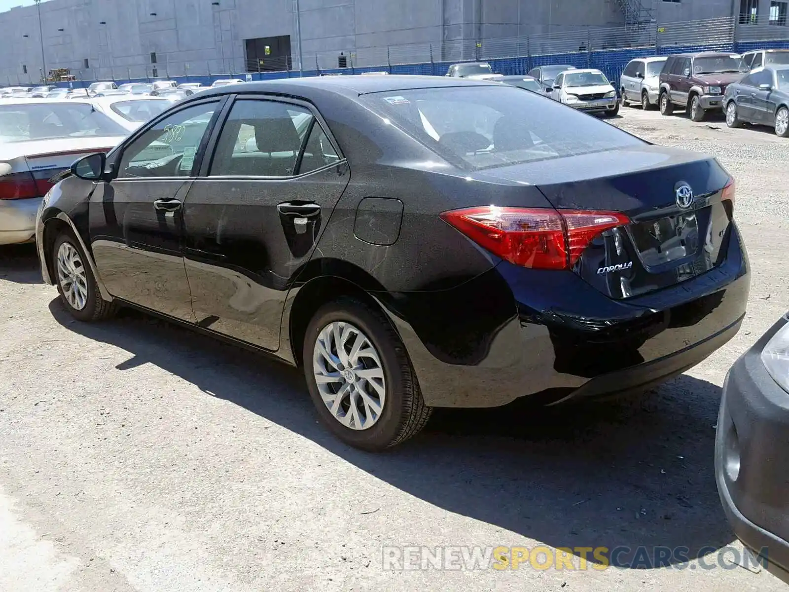 3 Photograph of a damaged car 2T1BURHE7KC224327 TOYOTA COROLLA 2019