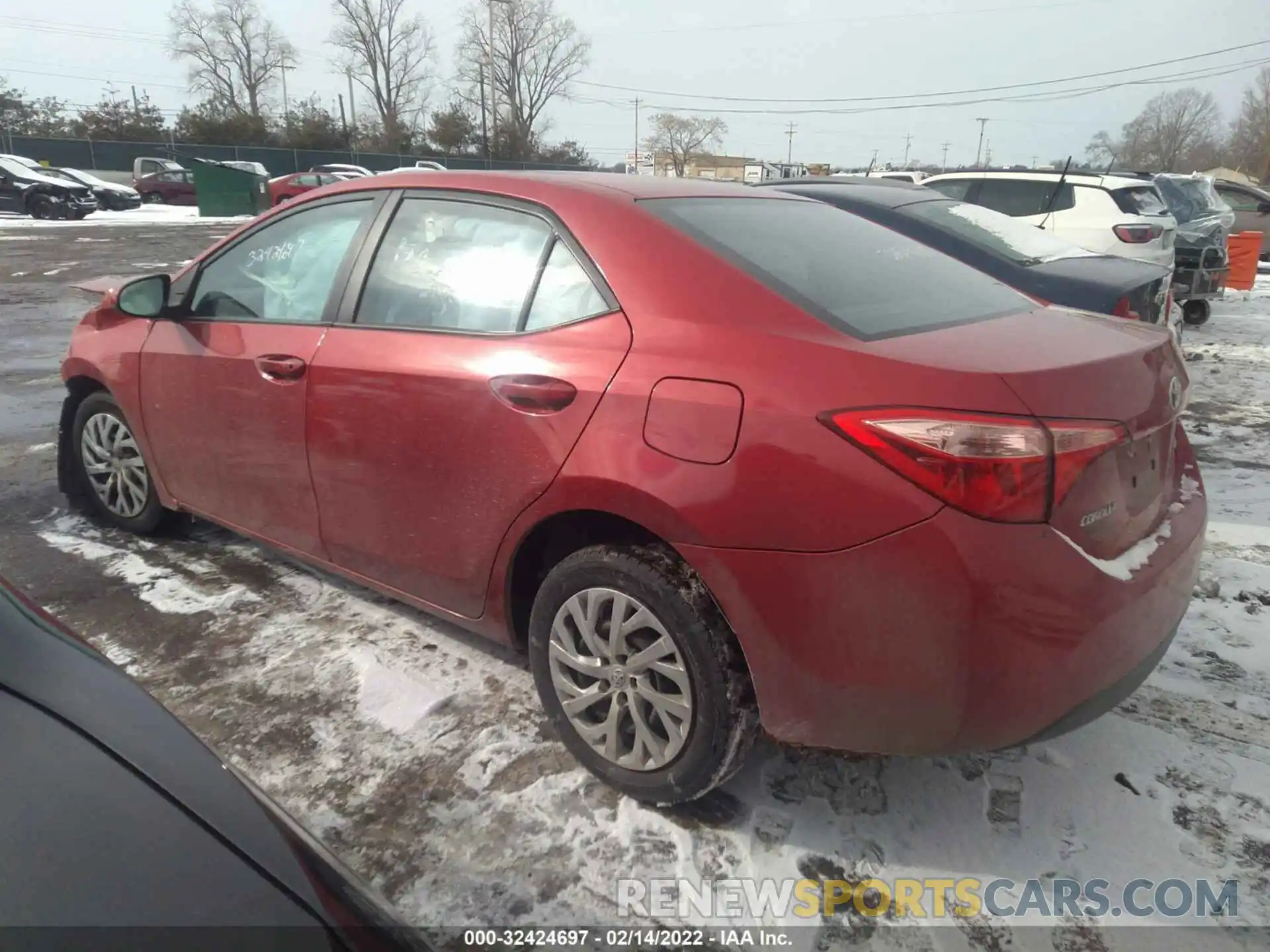 3 Photograph of a damaged car 2T1BURHE7KC224599 TOYOTA COROLLA 2019