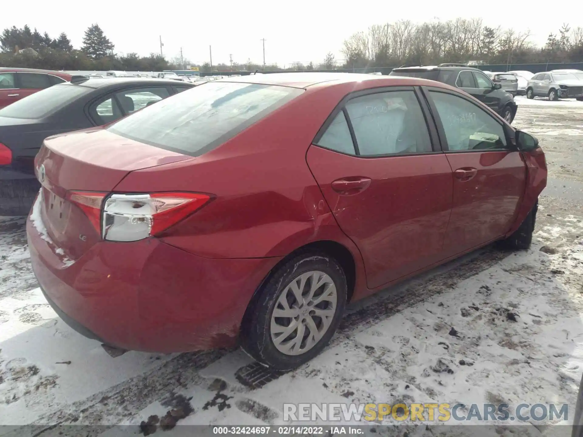 4 Photograph of a damaged car 2T1BURHE7KC224599 TOYOTA COROLLA 2019