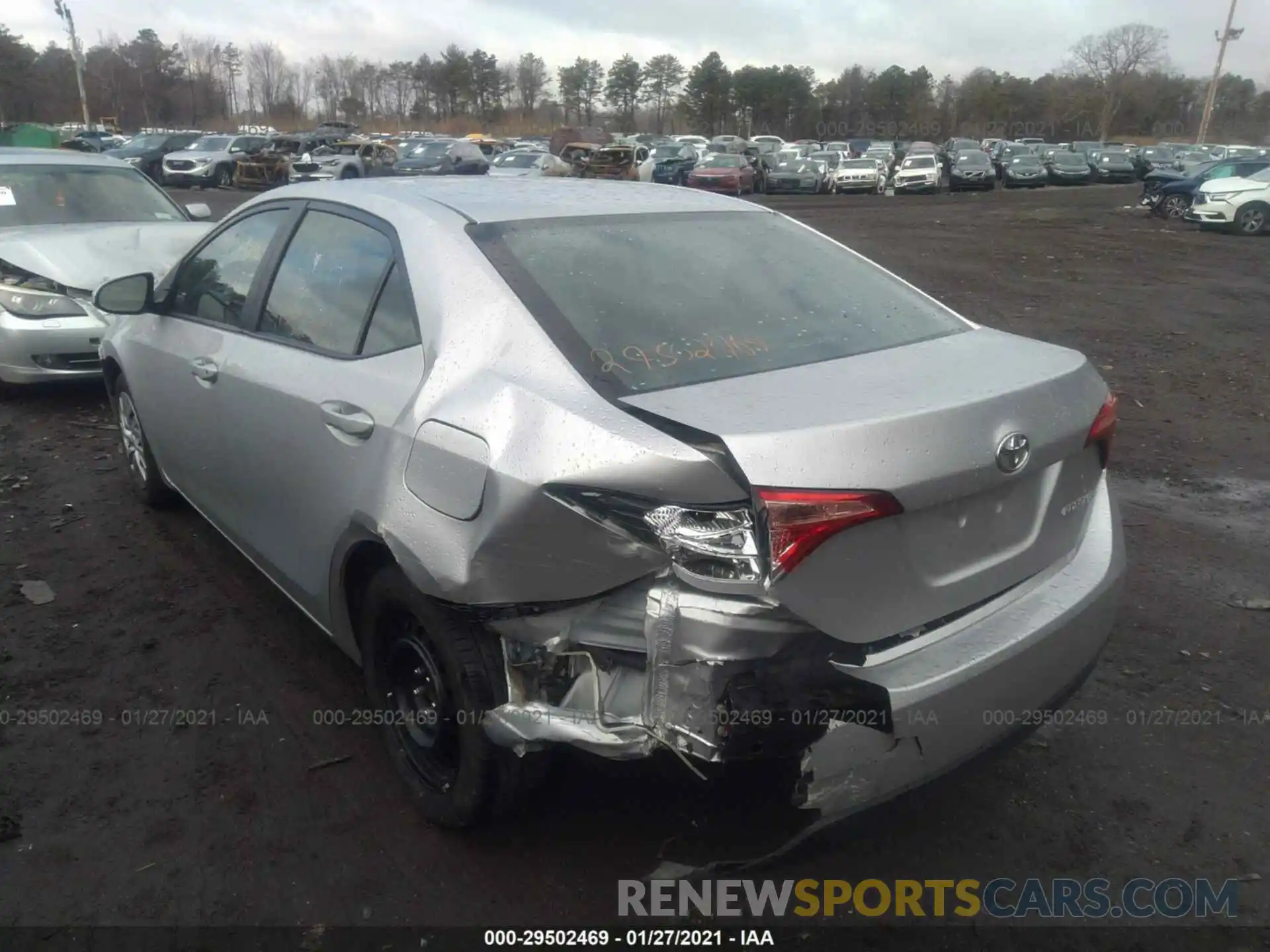 3 Photograph of a damaged car 2T1BURHE7KC224697 TOYOTA COROLLA 2019