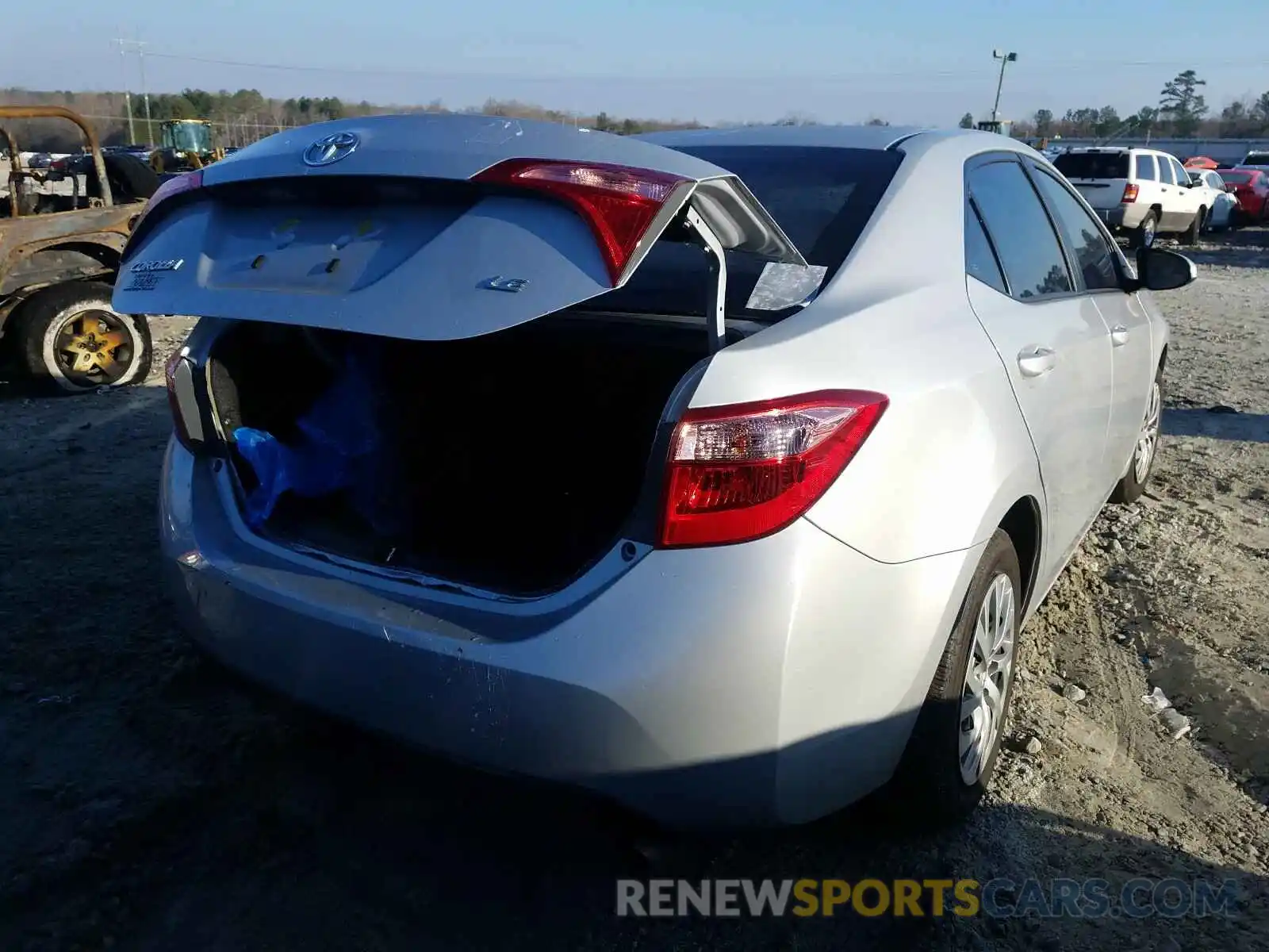 4 Photograph of a damaged car 2T1BURHE7KC224926 TOYOTA COROLLA 2019