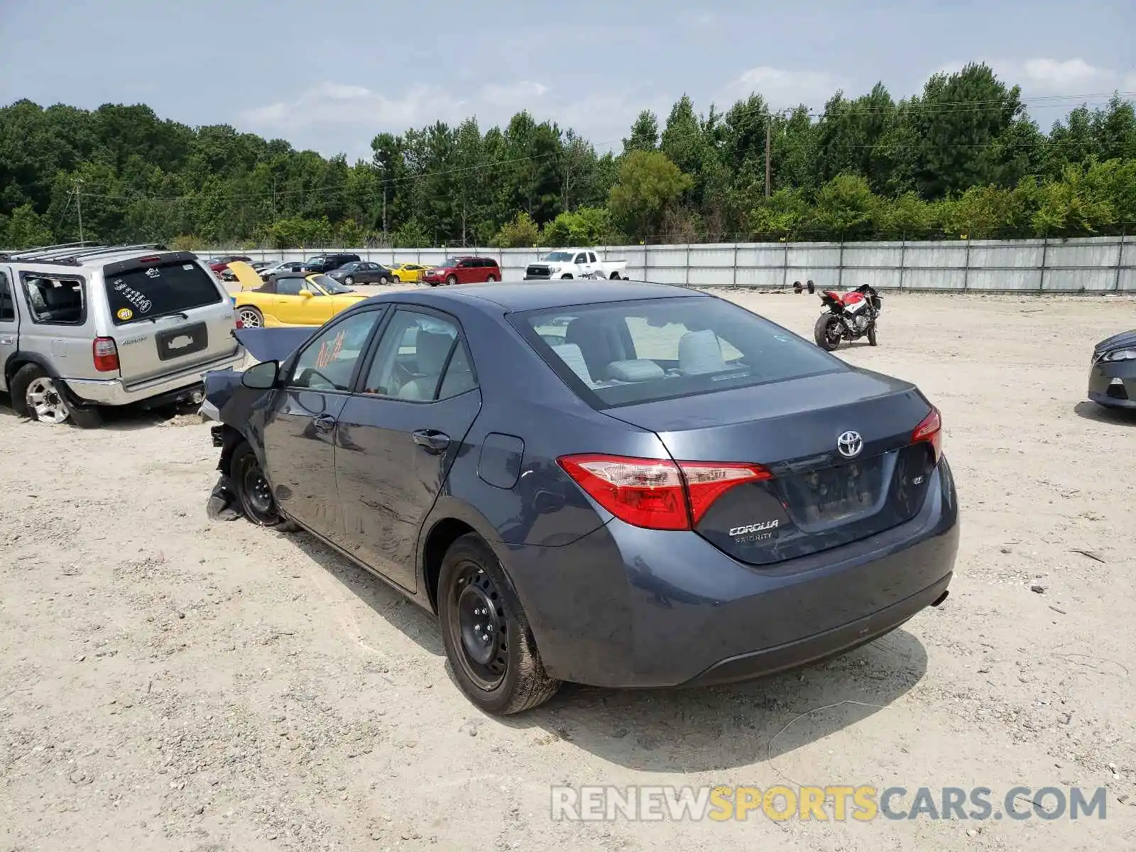 3 Photograph of a damaged car 2T1BURHE7KC224974 TOYOTA COROLLA 2019