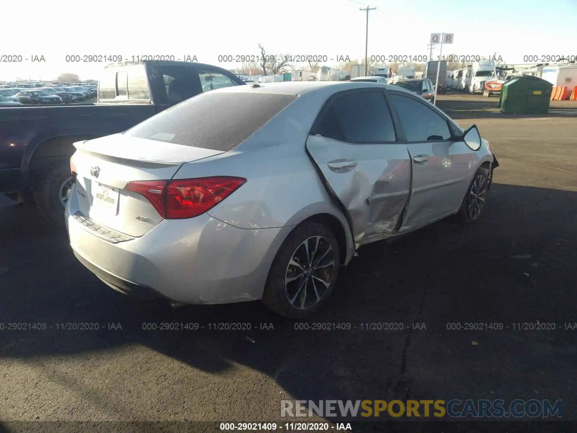 4 Photograph of a damaged car 2T1BURHE7KC225722 TOYOTA COROLLA 2019