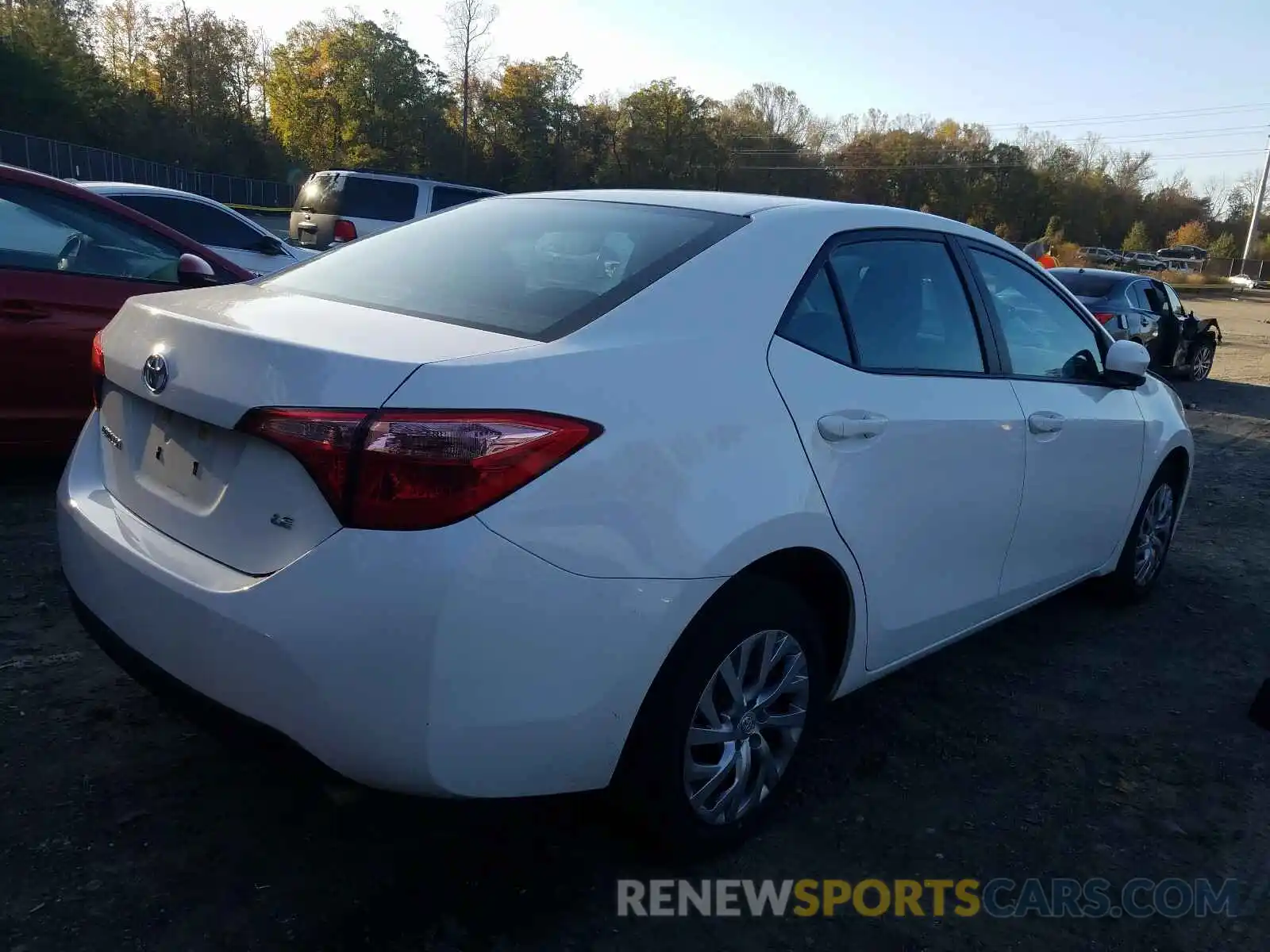 4 Photograph of a damaged car 2T1BURHE7KC226904 TOYOTA COROLLA 2019