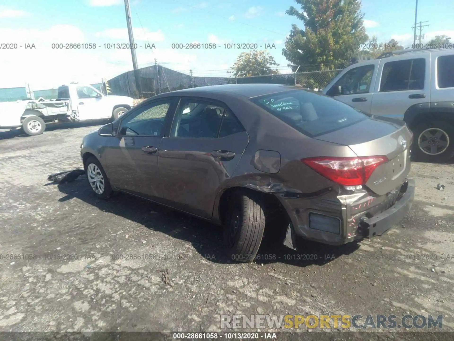 3 Photograph of a damaged car 2T1BURHE7KC227549 TOYOTA COROLLA 2019