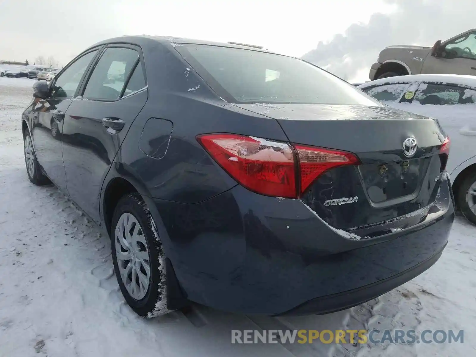 3 Photograph of a damaged car 2T1BURHE7KC230712 TOYOTA COROLLA 2019