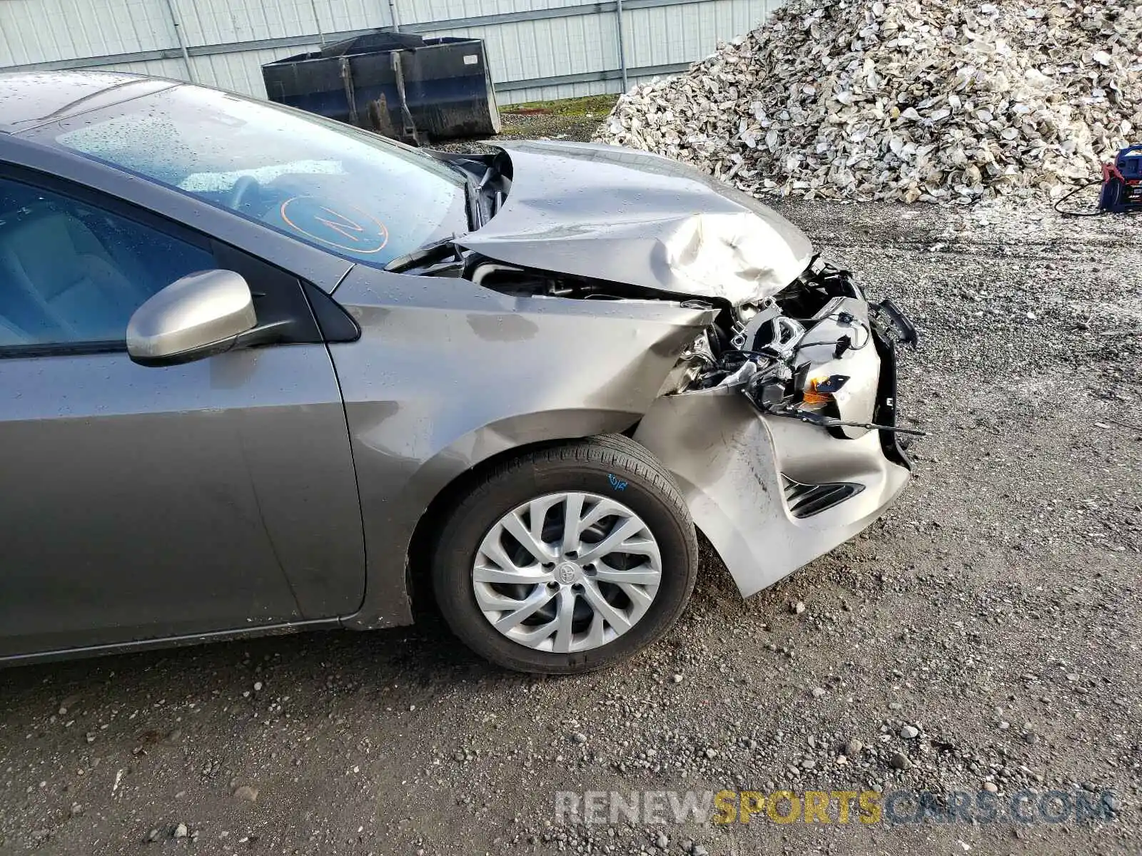 9 Photograph of a damaged car 2T1BURHE7KC231102 TOYOTA COROLLA 2019