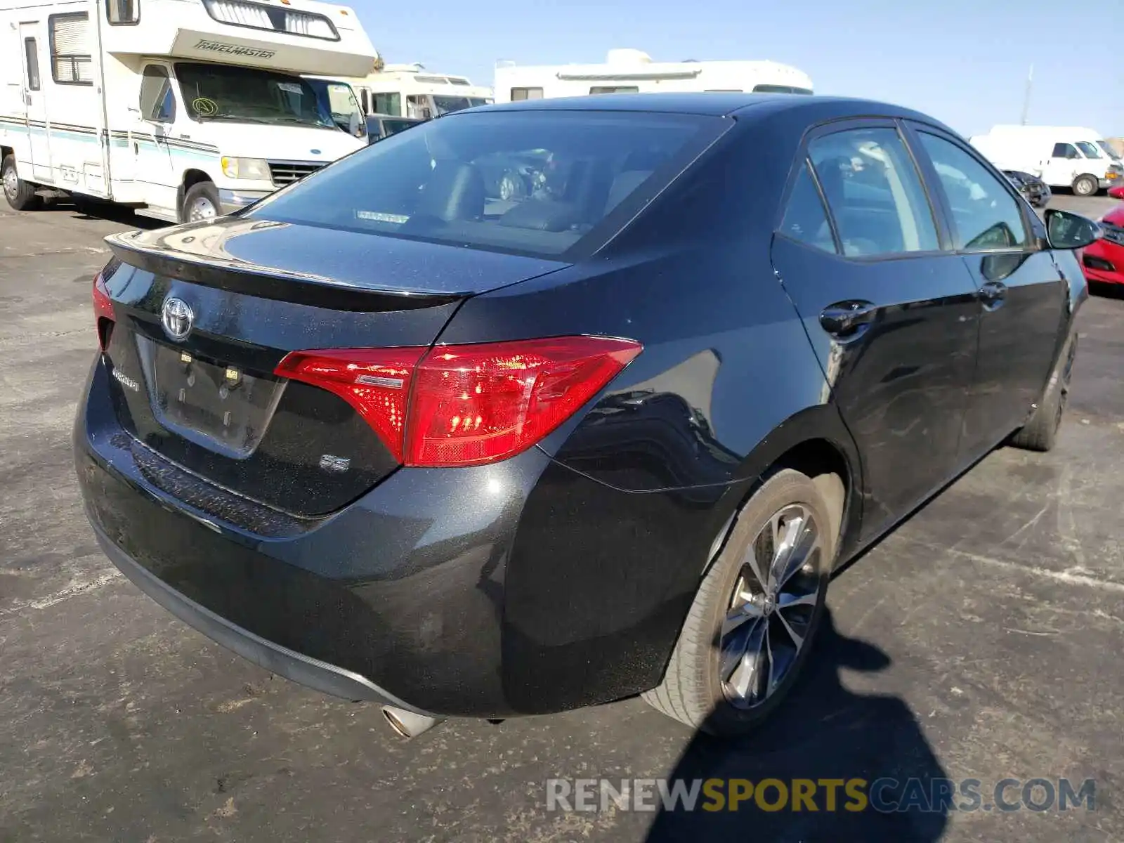 4 Photograph of a damaged car 2T1BURHE7KC231214 TOYOTA COROLLA 2019