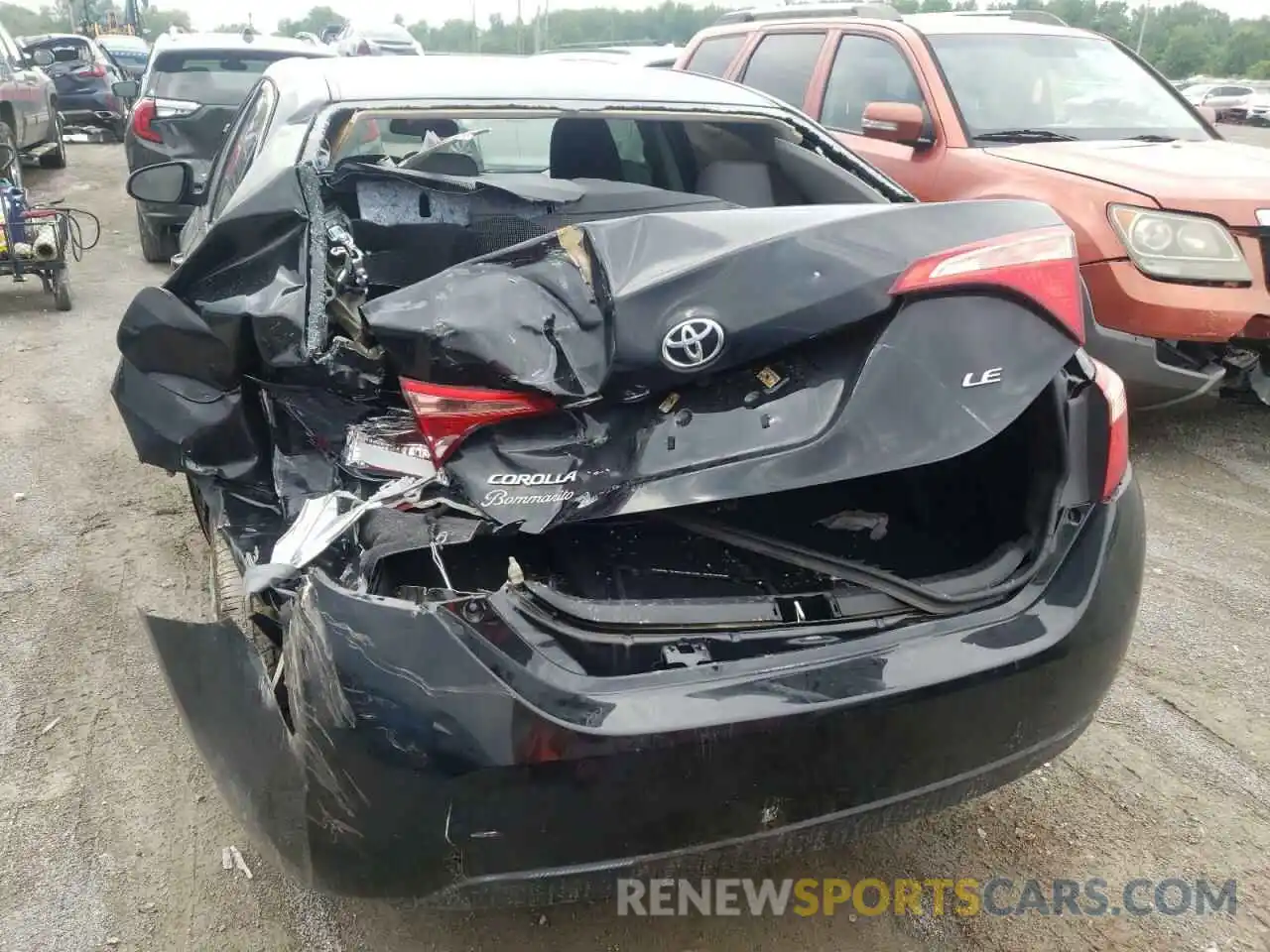 9 Photograph of a damaged car 2T1BURHE7KC232864 TOYOTA COROLLA 2019