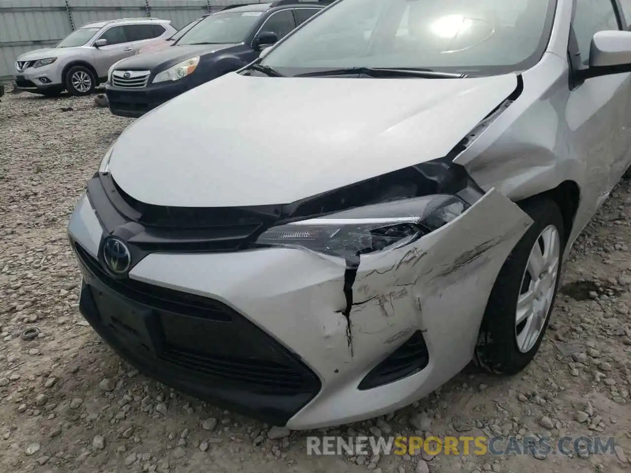 9 Photograph of a damaged car 2T1BURHE7KC232881 TOYOTA COROLLA 2019