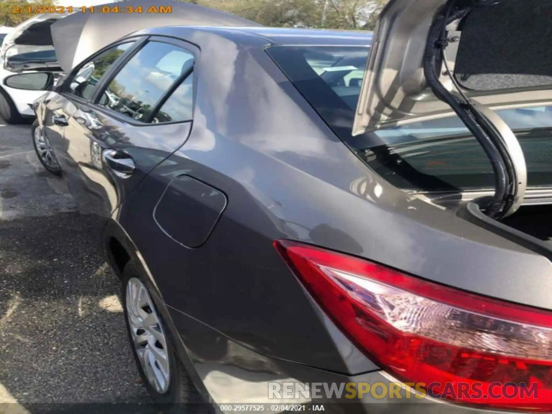4 Photograph of a damaged car 2T1BURHE7KC233786 TOYOTA COROLLA 2019