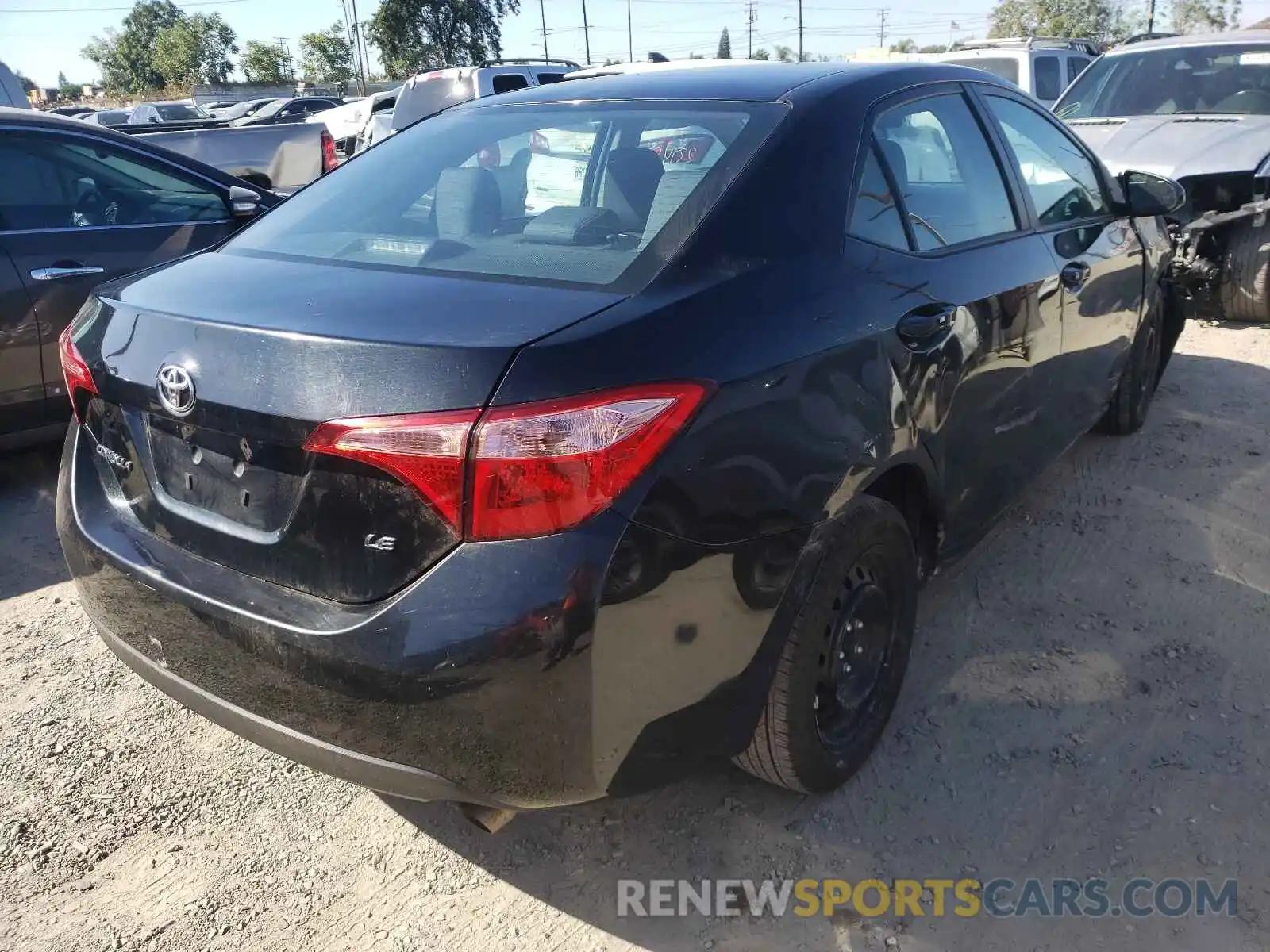 4 Photograph of a damaged car 2T1BURHE7KC233979 TOYOTA COROLLA 2019