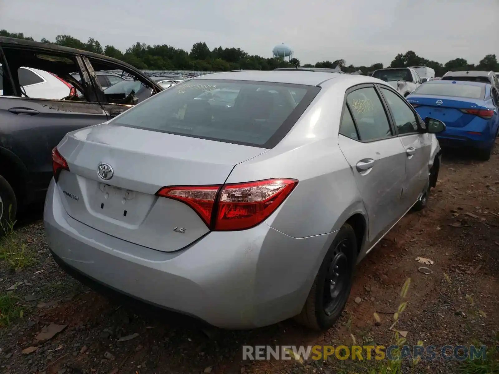 4 Photograph of a damaged car 2T1BURHE7KC234176 TOYOTA COROLLA 2019