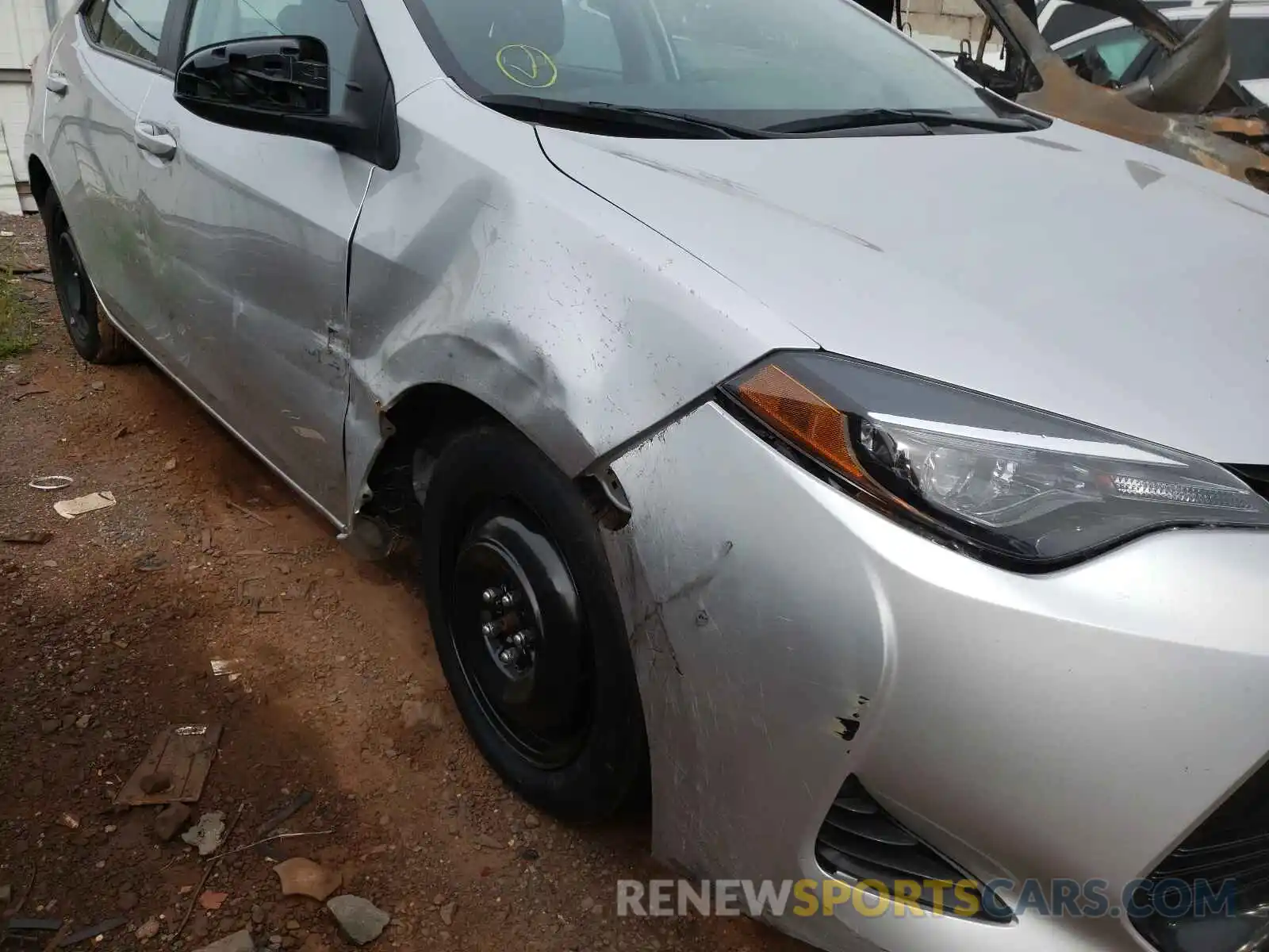 9 Photograph of a damaged car 2T1BURHE7KC234176 TOYOTA COROLLA 2019