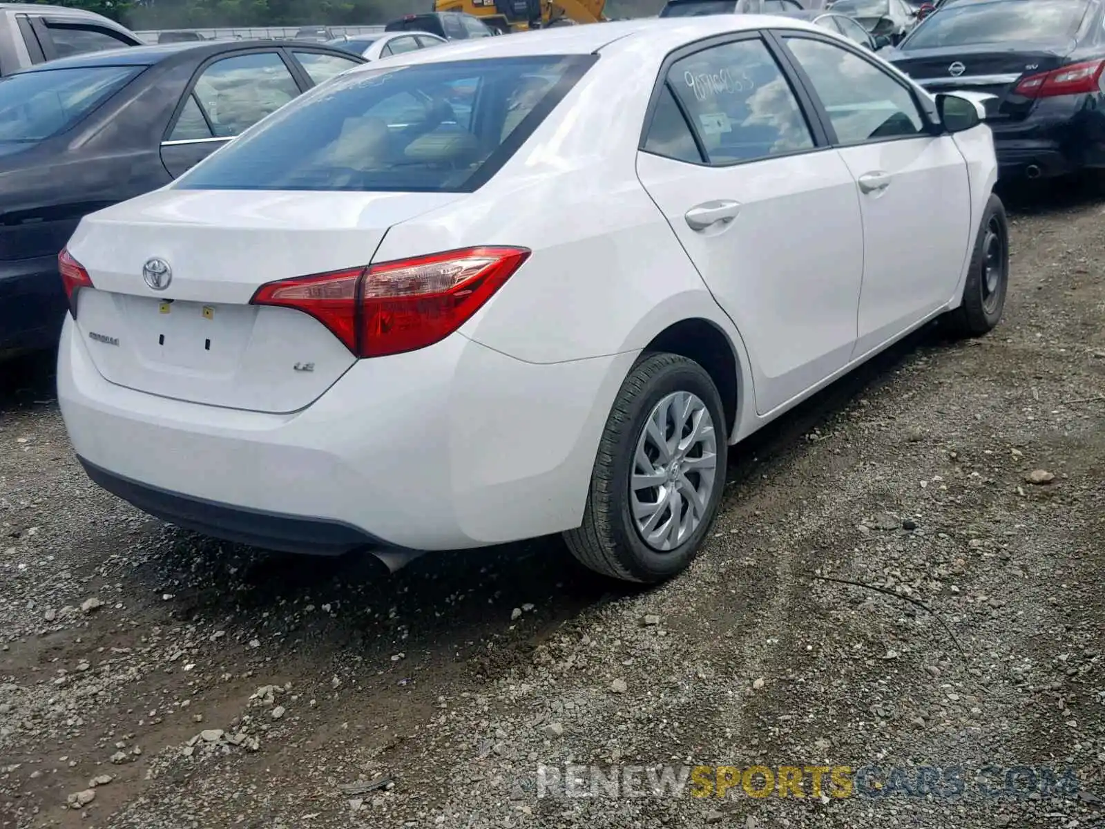 4 Фотография поврежденного автомобиля 2T1BURHE7KC234386 TOYOTA COROLLA 2019