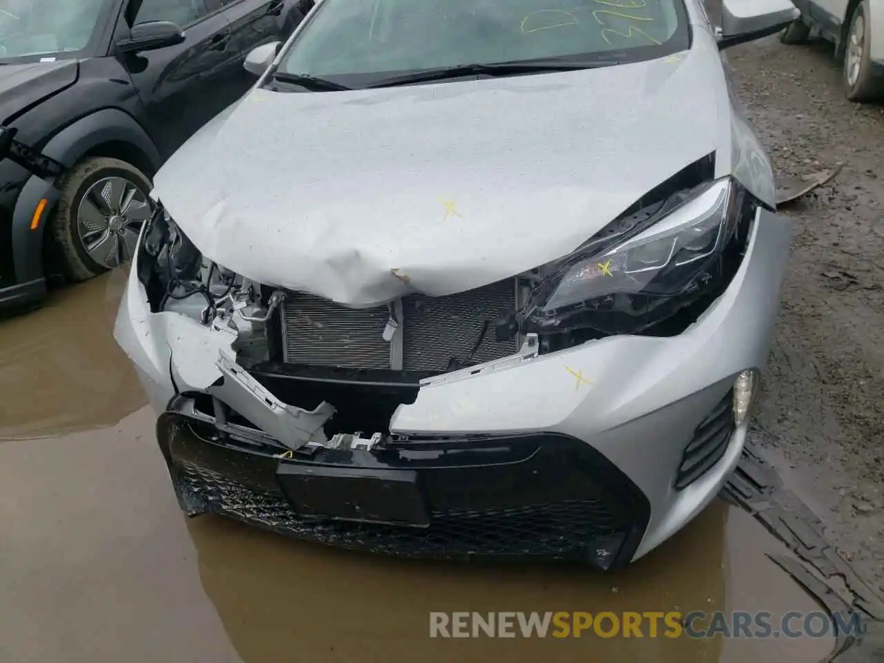 9 Photograph of a damaged car 2T1BURHE7KC234565 TOYOTA COROLLA 2019