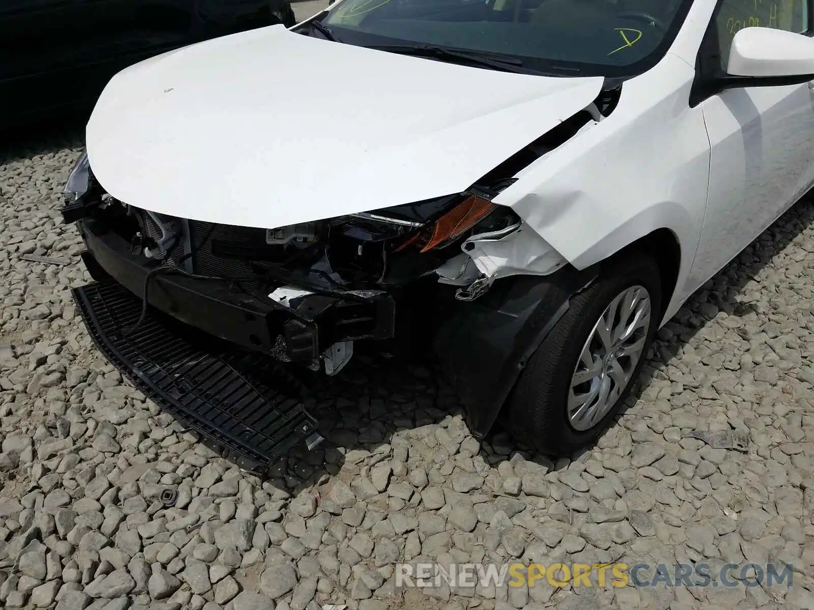 9 Photograph of a damaged car 2T1BURHE7KC234971 TOYOTA COROLLA 2019