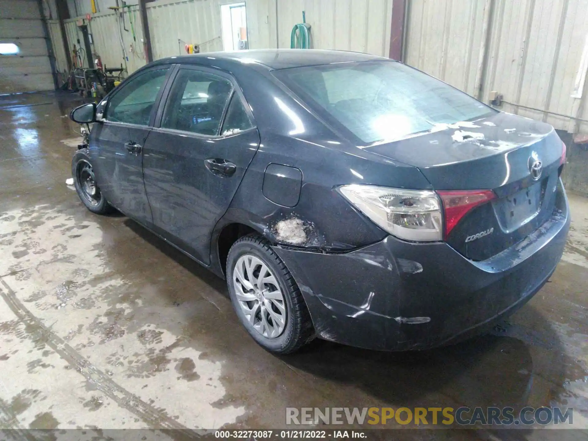 3 Photograph of a damaged car 2T1BURHE7KC236817 TOYOTA COROLLA 2019