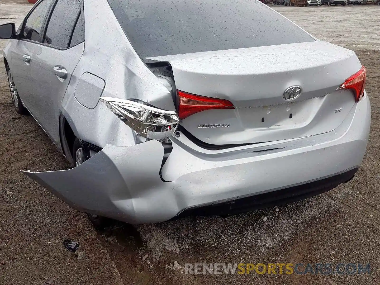 9 Photograph of a damaged car 2T1BURHE7KC237093 TOYOTA COROLLA 2019