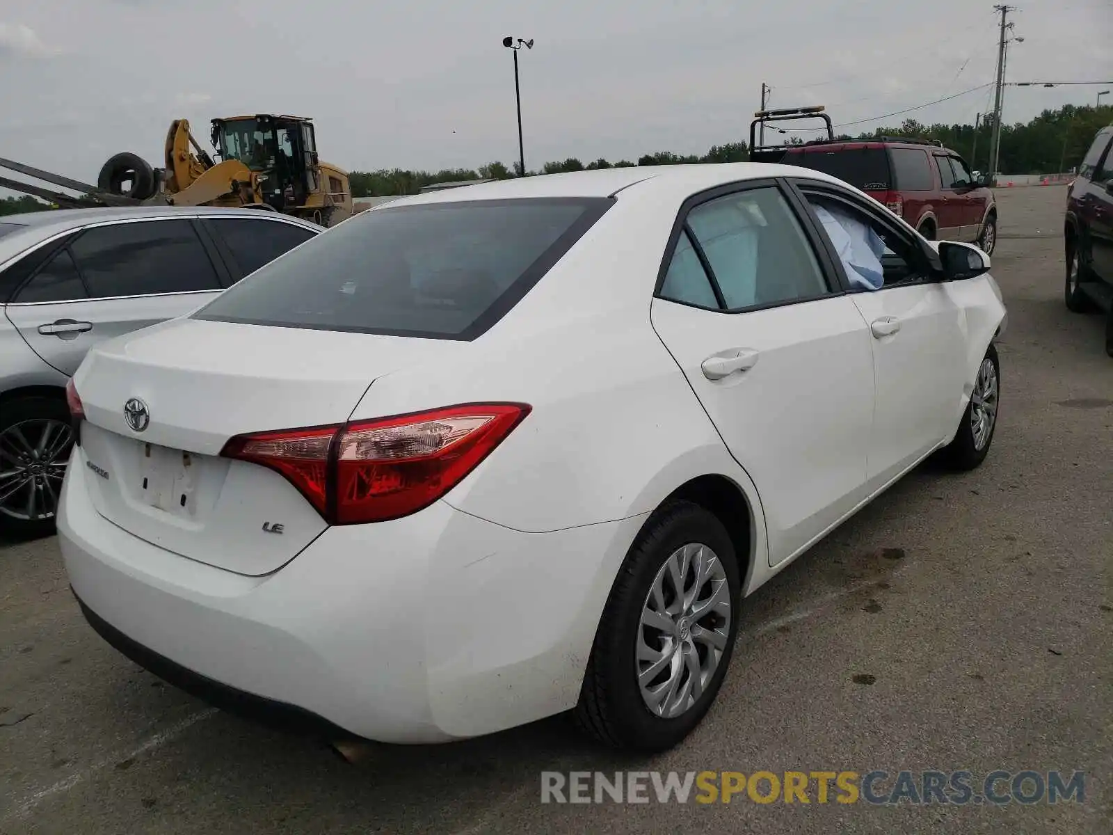 4 Photograph of a damaged car 2T1BURHE7KC237689 TOYOTA COROLLA 2019