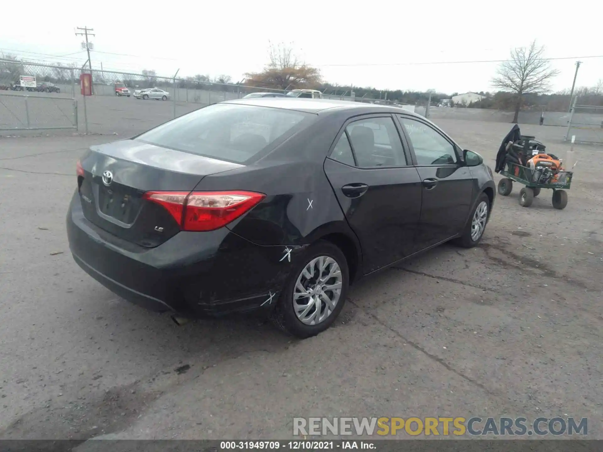 4 Photograph of a damaged car 2T1BURHE7KC238325 TOYOTA COROLLA 2019