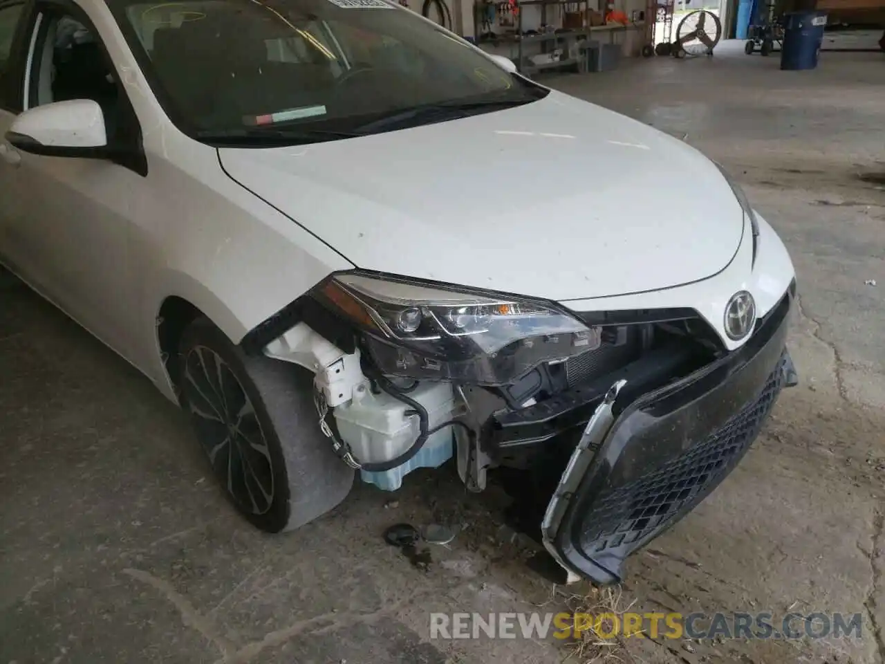 9 Photograph of a damaged car 2T1BURHE7KC238762 TOYOTA COROLLA 2019