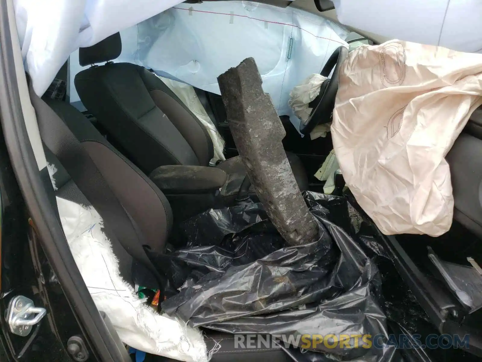 5 Photograph of a damaged car 2T1BURHE7KC238826 TOYOTA COROLLA 2019