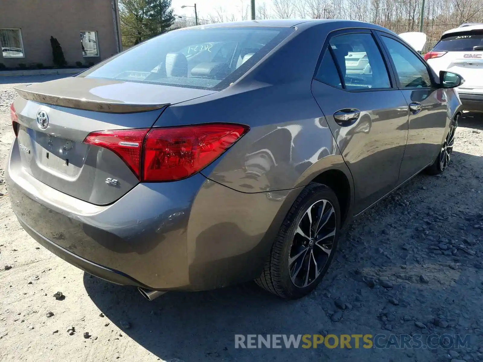 4 Photograph of a damaged car 2T1BURHE7KC239006 TOYOTA COROLLA 2019