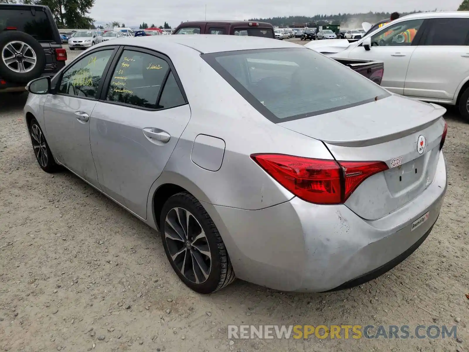 3 Photograph of a damaged car 2T1BURHE7KC239748 TOYOTA COROLLA 2019