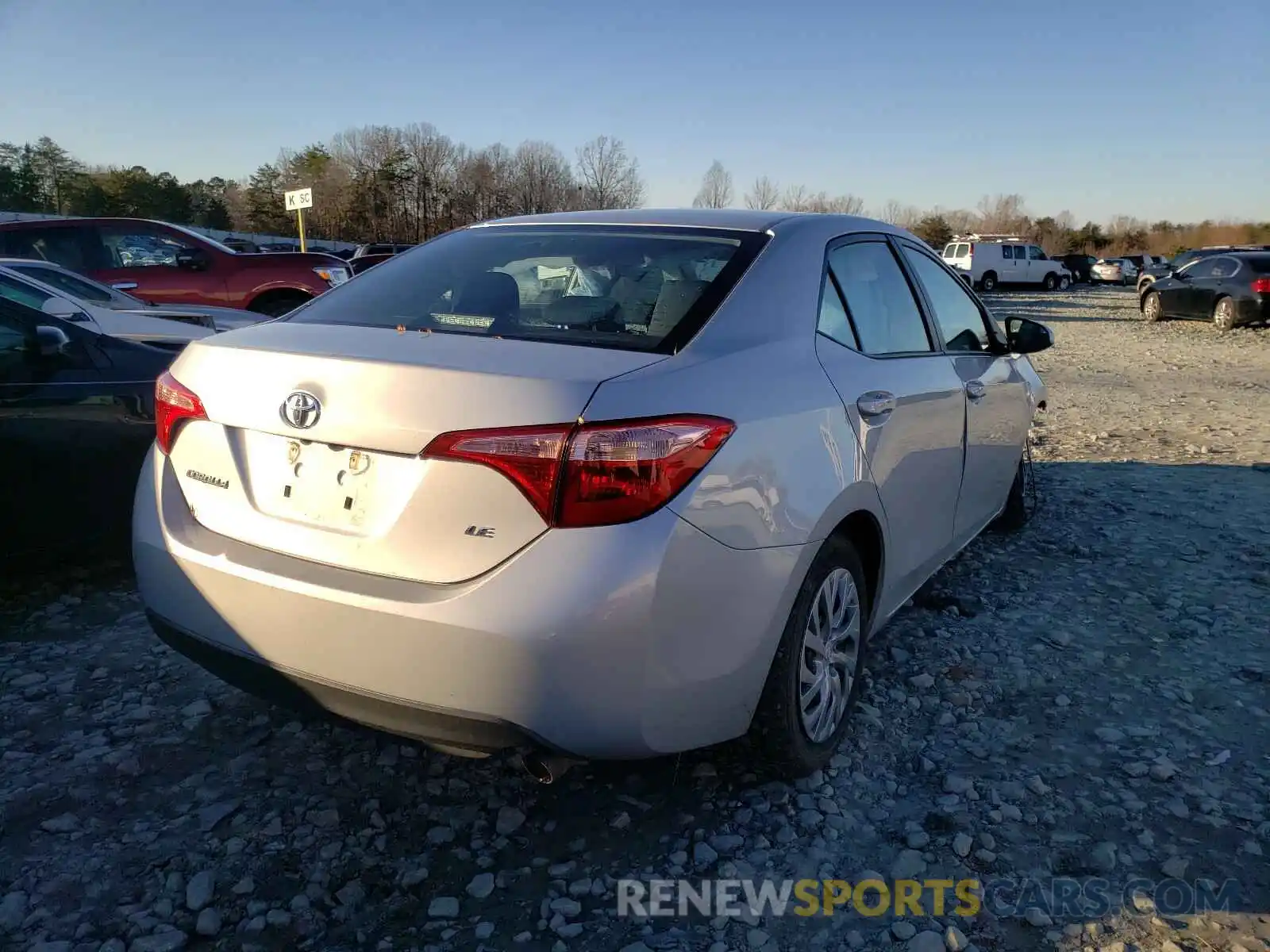 4 Photograph of a damaged car 2T1BURHE7KC240141 TOYOTA COROLLA 2019