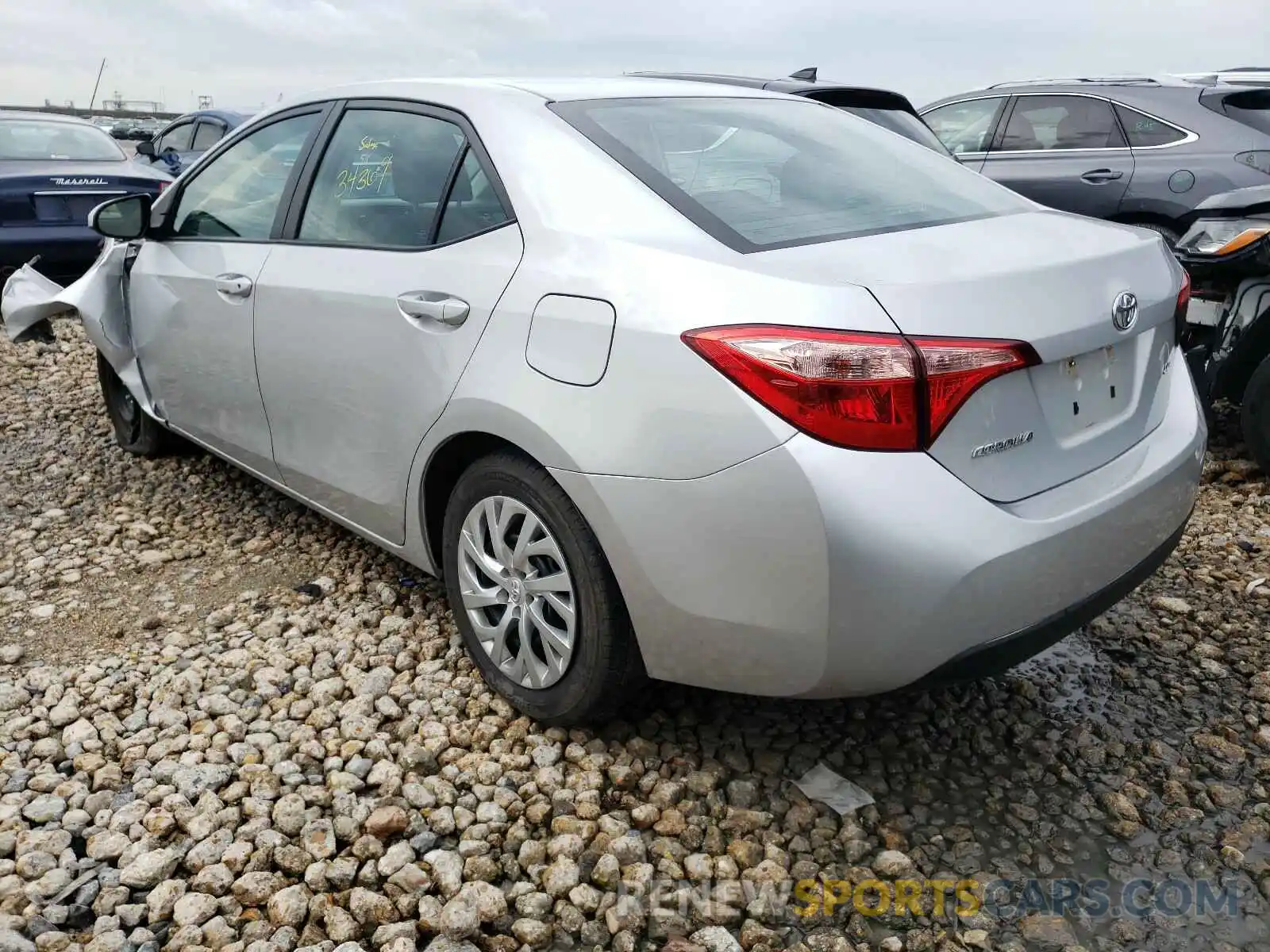 3 Photograph of a damaged car 2T1BURHE7KC240947 TOYOTA COROLLA 2019