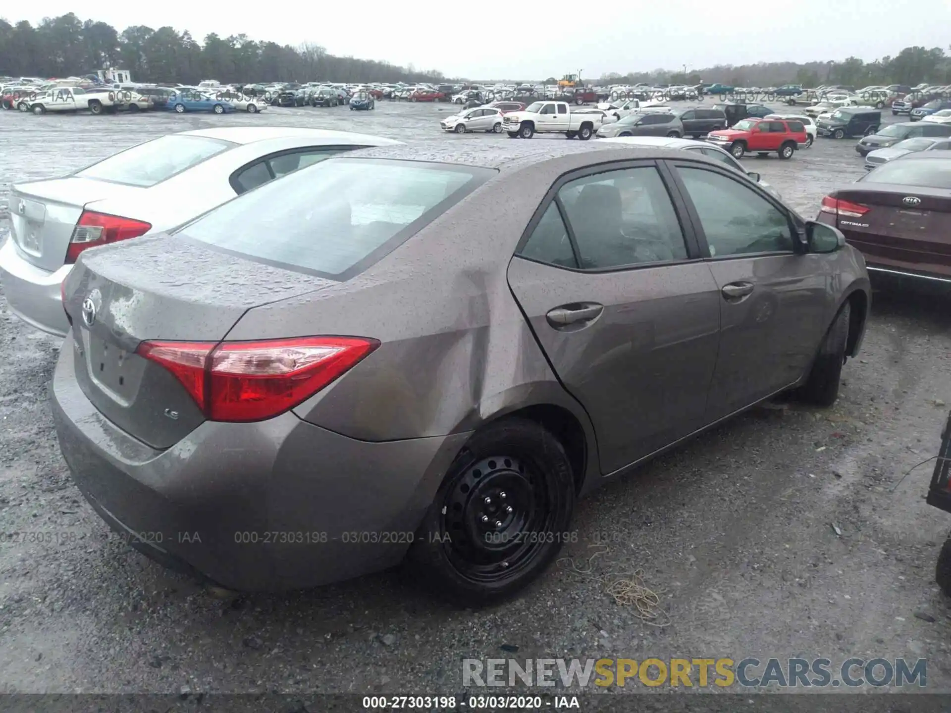 4 Photograph of a damaged car 2T1BURHE7KC241676 TOYOTA COROLLA 2019