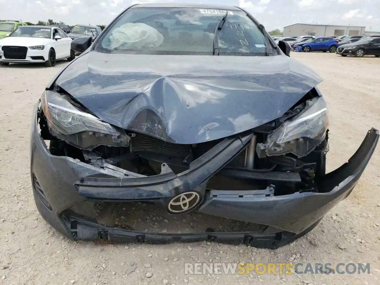 9 Photograph of a damaged car 2T1BURHE7KC241693 TOYOTA COROLLA 2019