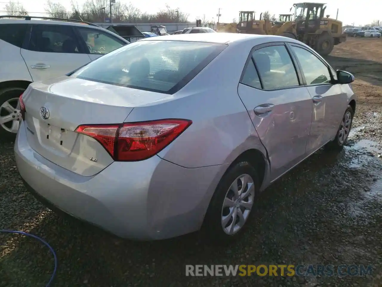 4 Photograph of a damaged car 2T1BURHE7KC242343 TOYOTA COROLLA 2019