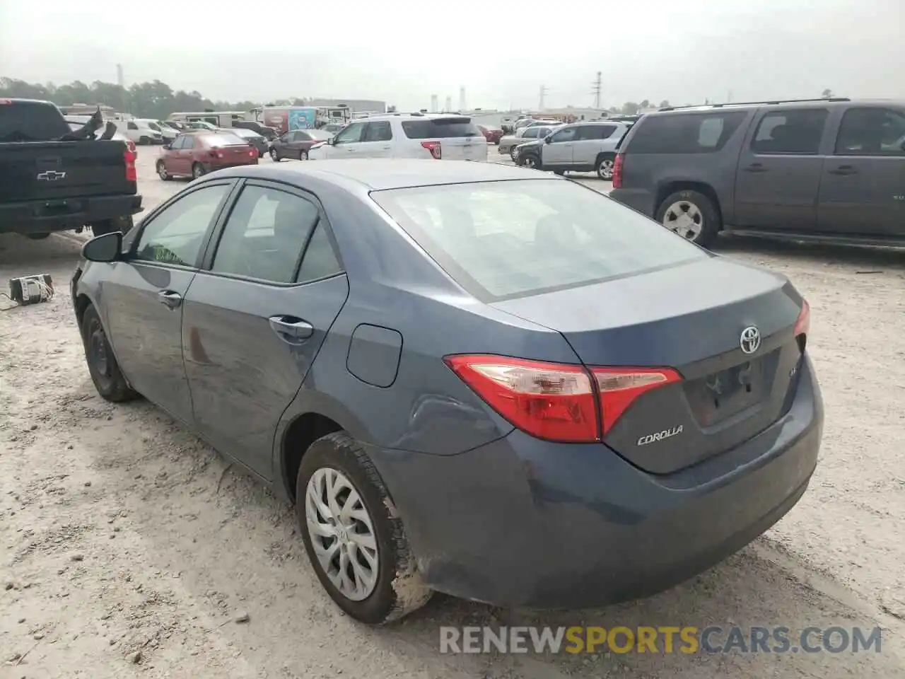 3 Photograph of a damaged car 2T1BURHE7KC242505 TOYOTA COROLLA 2019