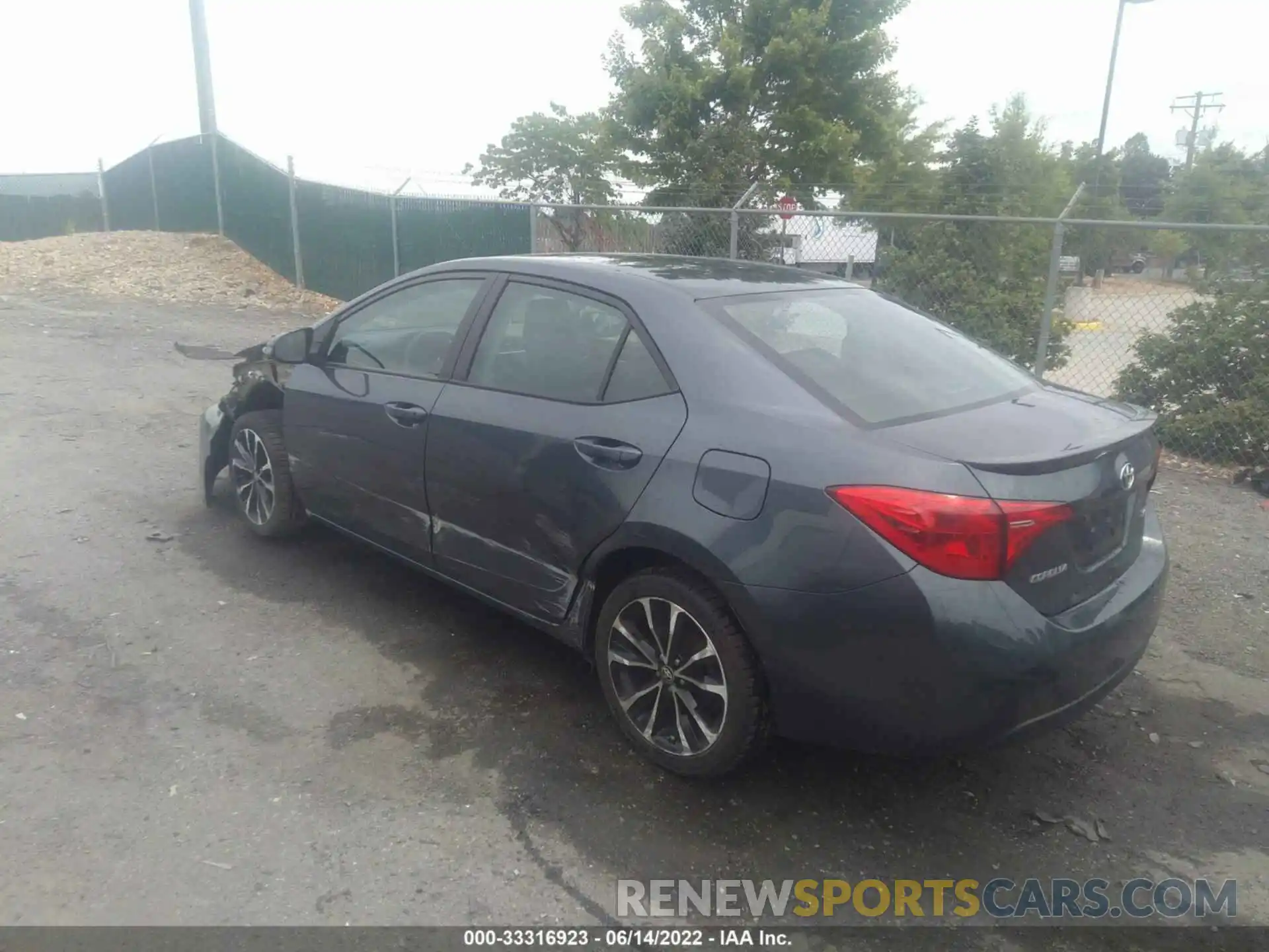 3 Photograph of a damaged car 2T1BURHE7KC243640 TOYOTA COROLLA 2019