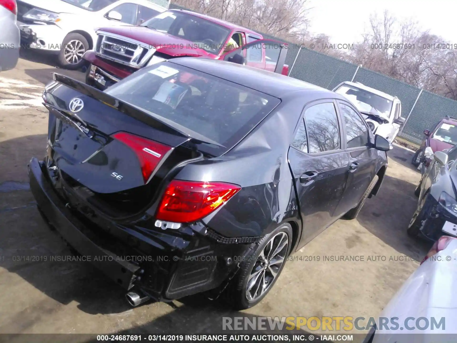 4 Photograph of a damaged car 2T1BURHE7KC244092 TOYOTA COROLLA 2019