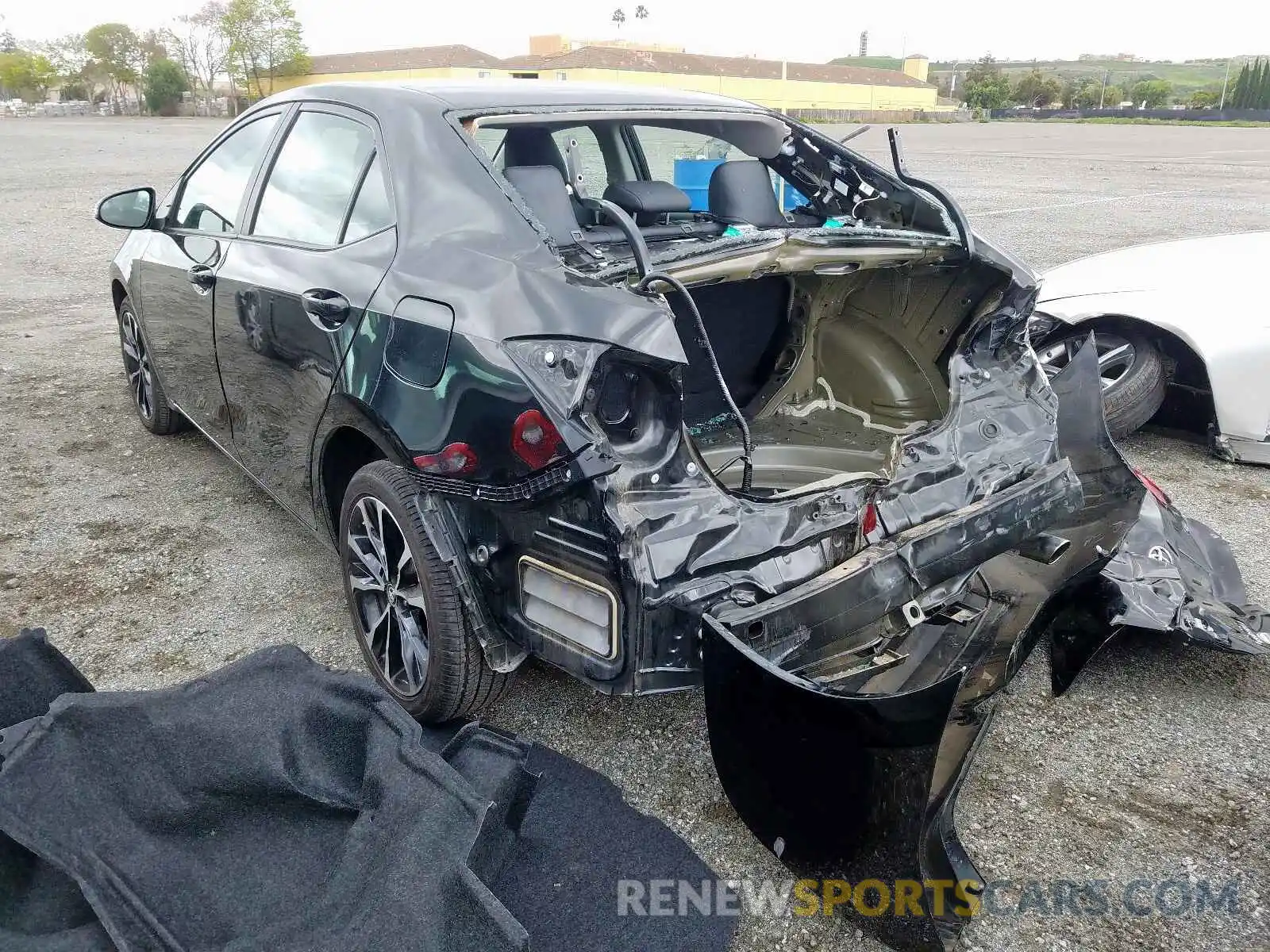 3 Photograph of a damaged car 2T1BURHE7KC244268 TOYOTA COROLLA 2019