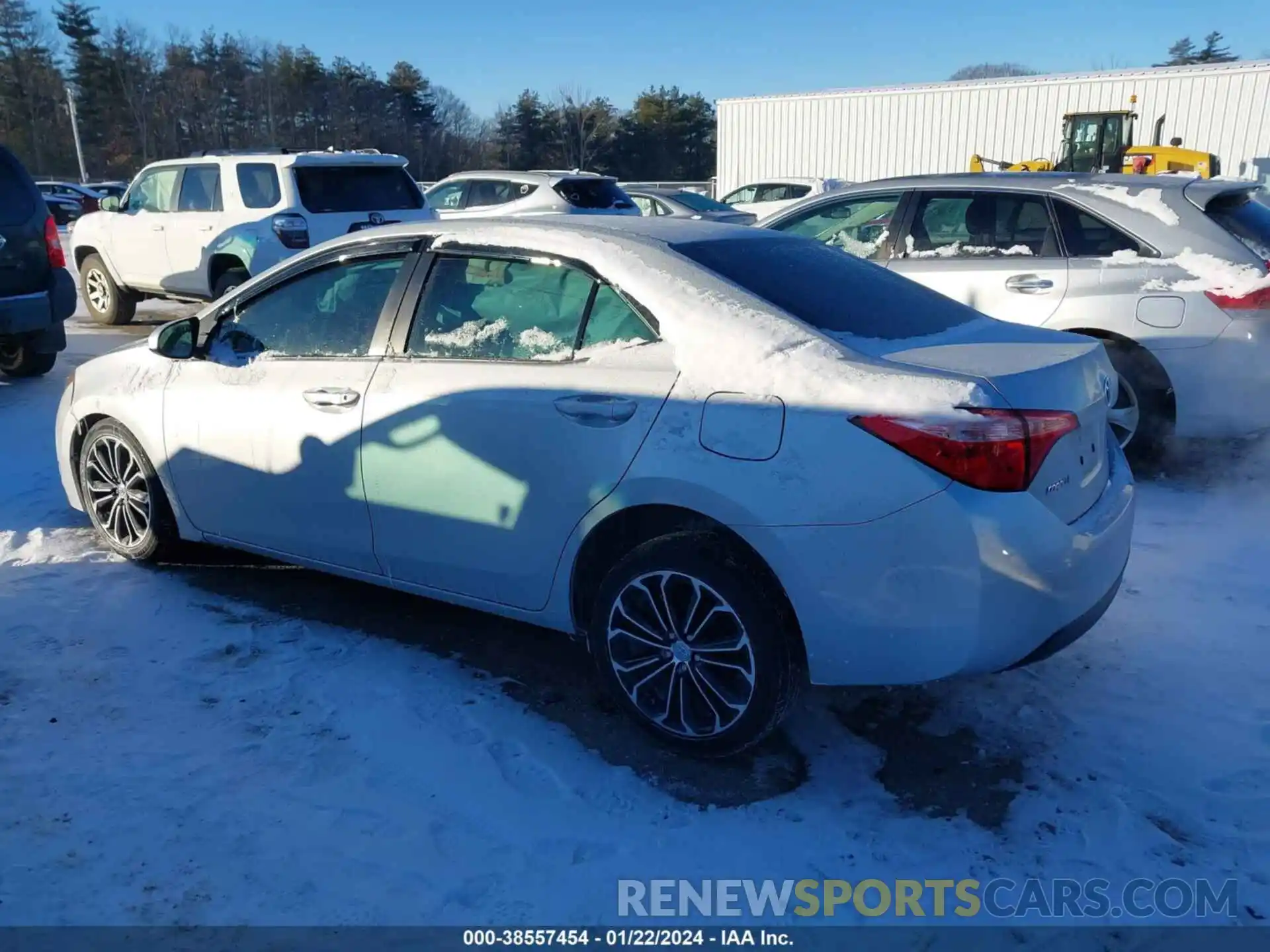 3 Photograph of a damaged car 2T1BURHE7KC245582 TOYOTA COROLLA 2019