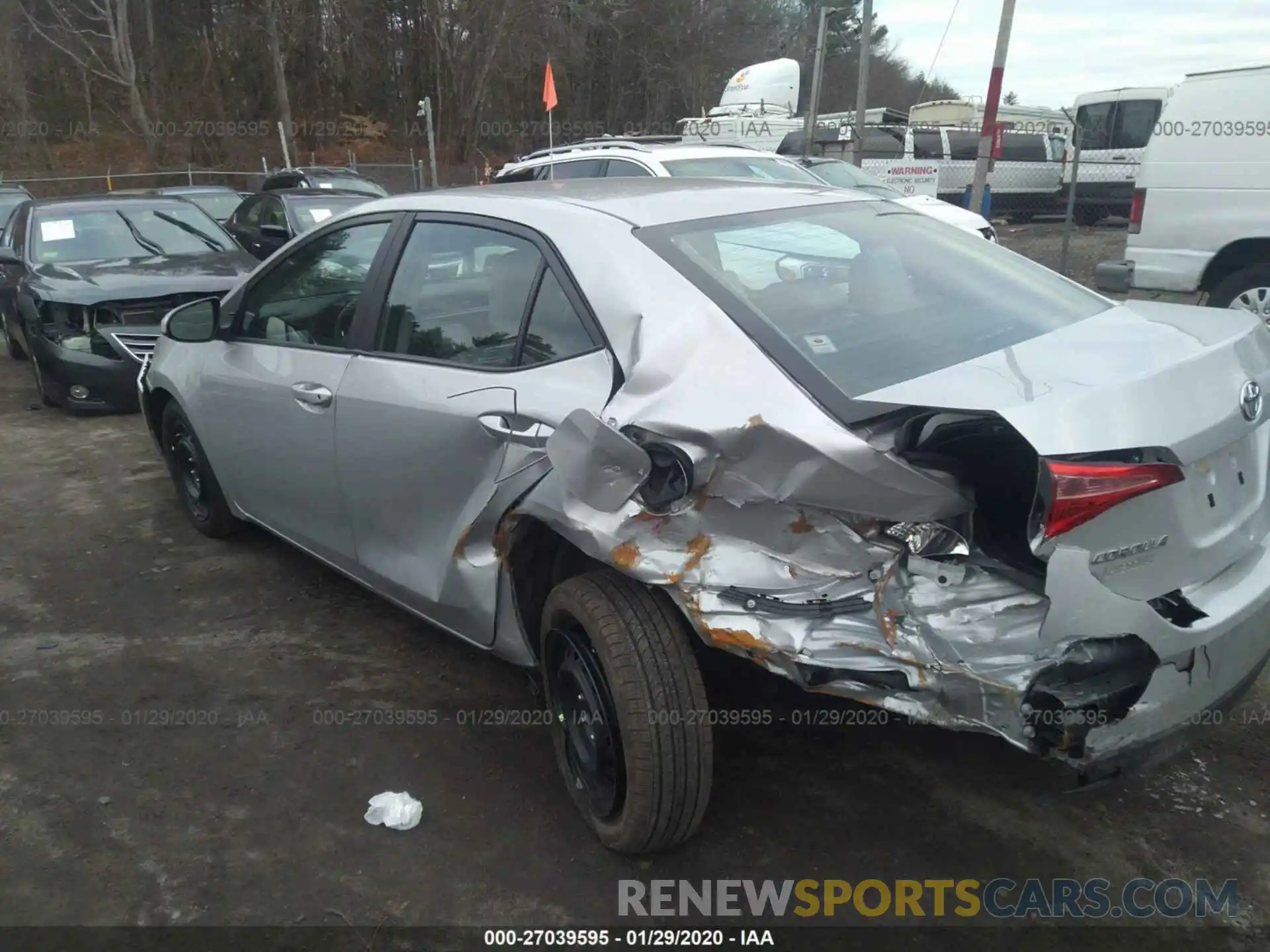 3 Photograph of a damaged car 2T1BURHE7KC245601 TOYOTA COROLLA 2019