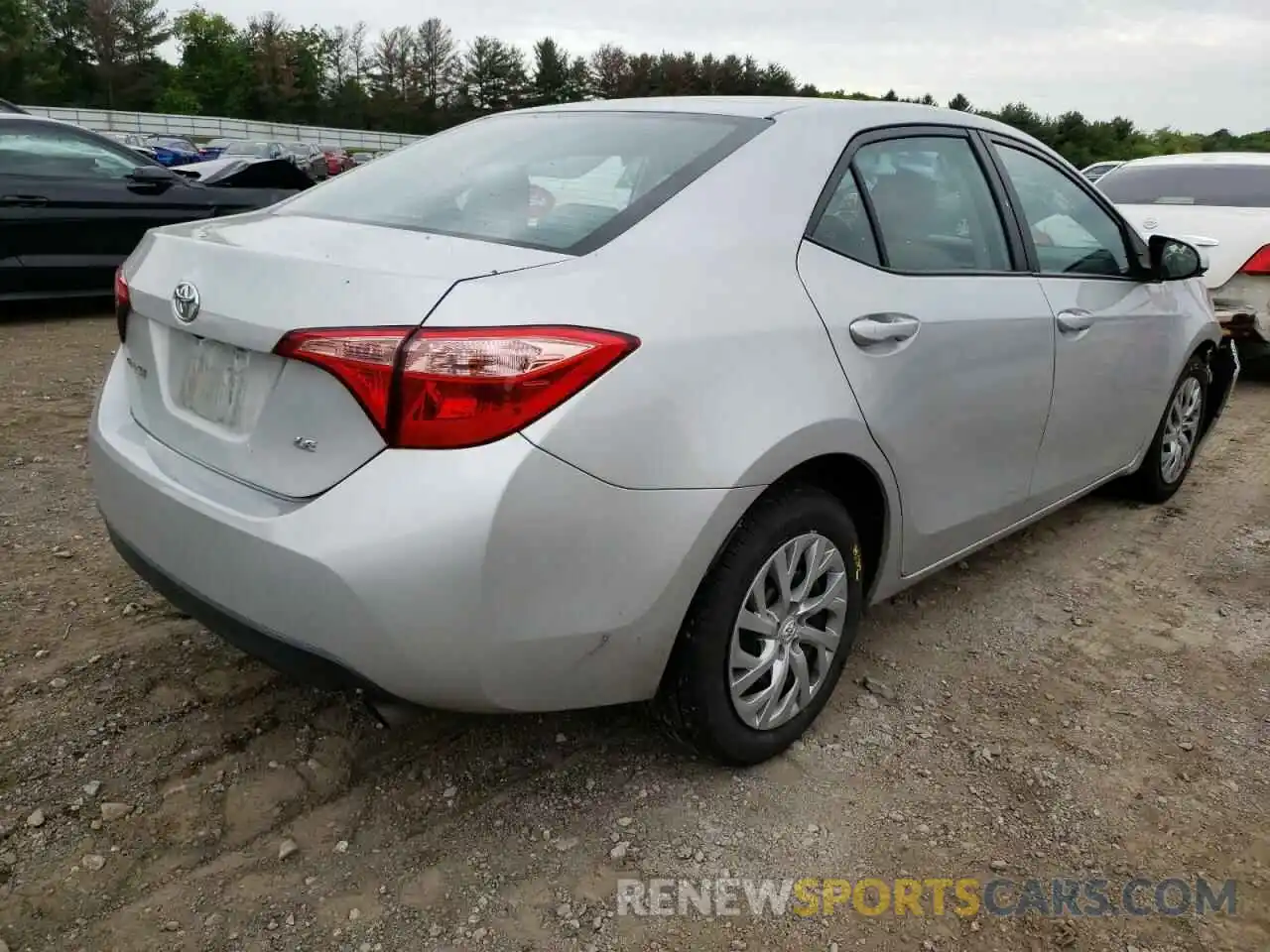 4 Photograph of a damaged car 2T1BURHE7KC246019 TOYOTA COROLLA 2019